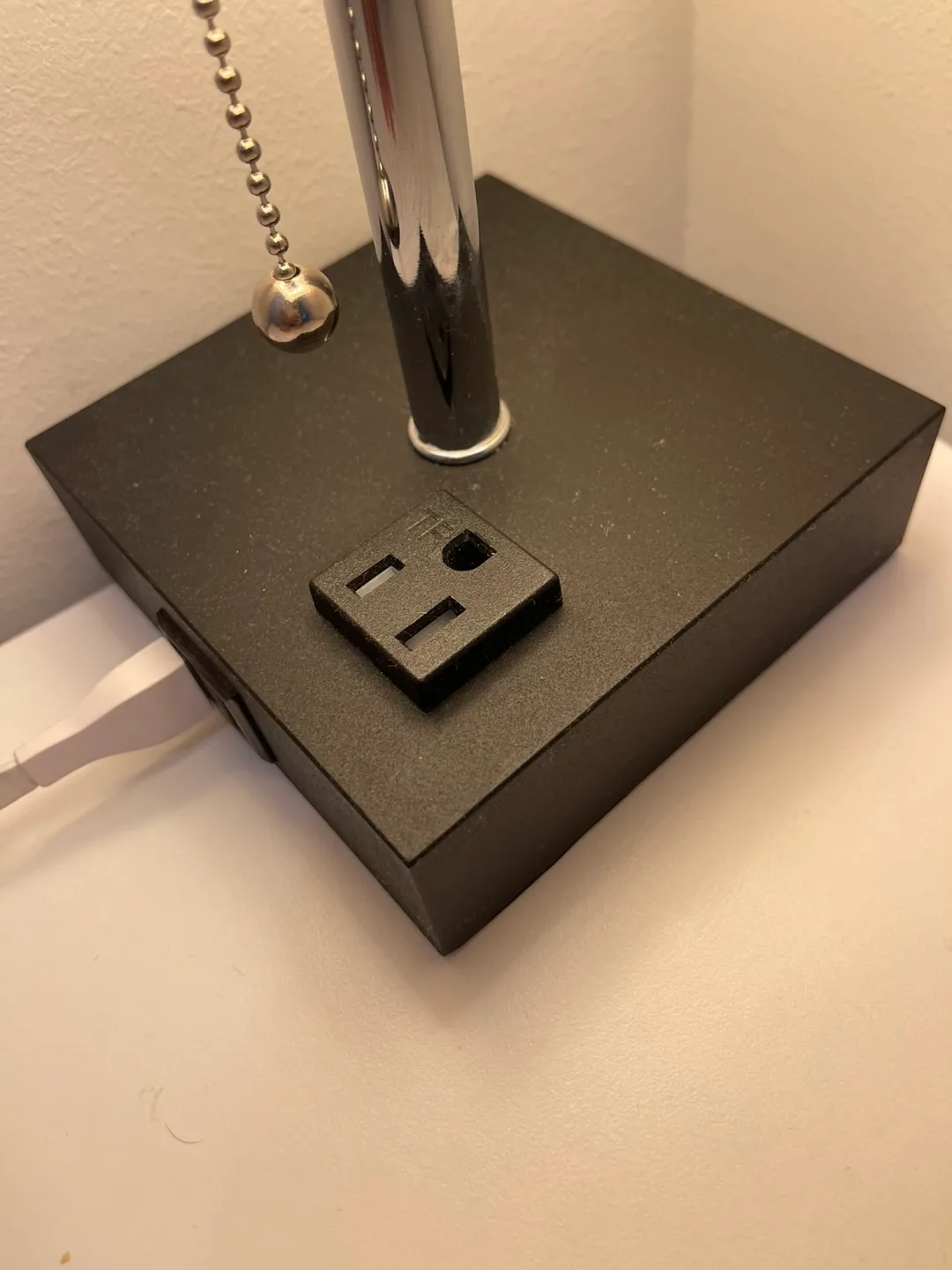 Modern Table Lamp with USB Port image indicator(2)