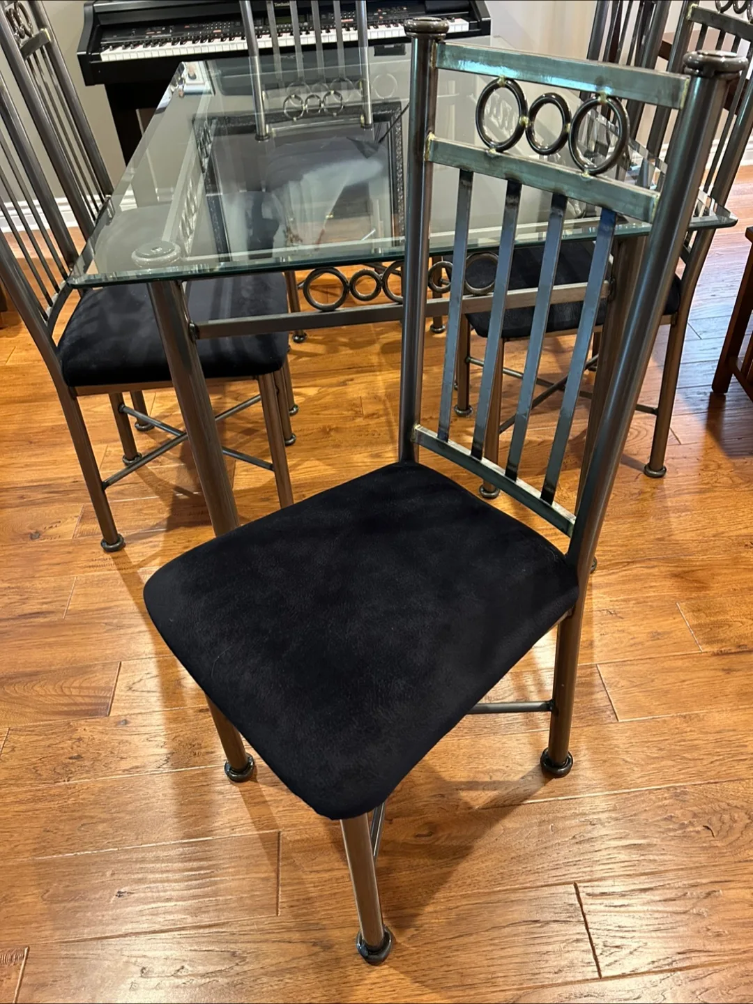 Glass Top Dining Table with 6 Chairs image indicator(2)