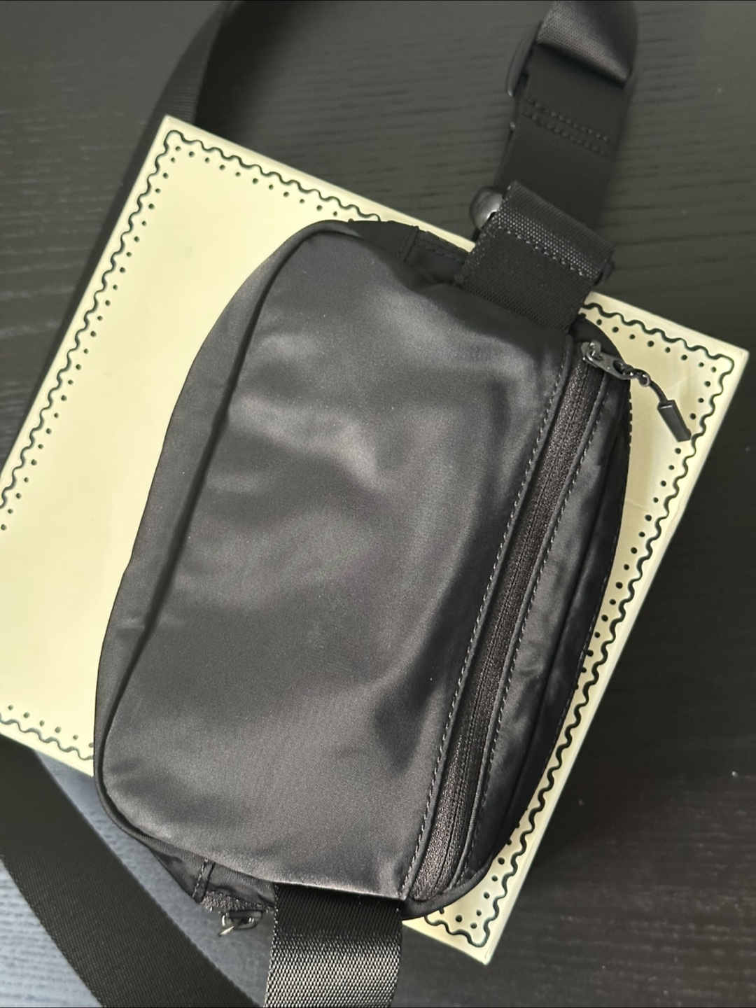 Lululemon Everywhere Belt Bag 1L - photo 2