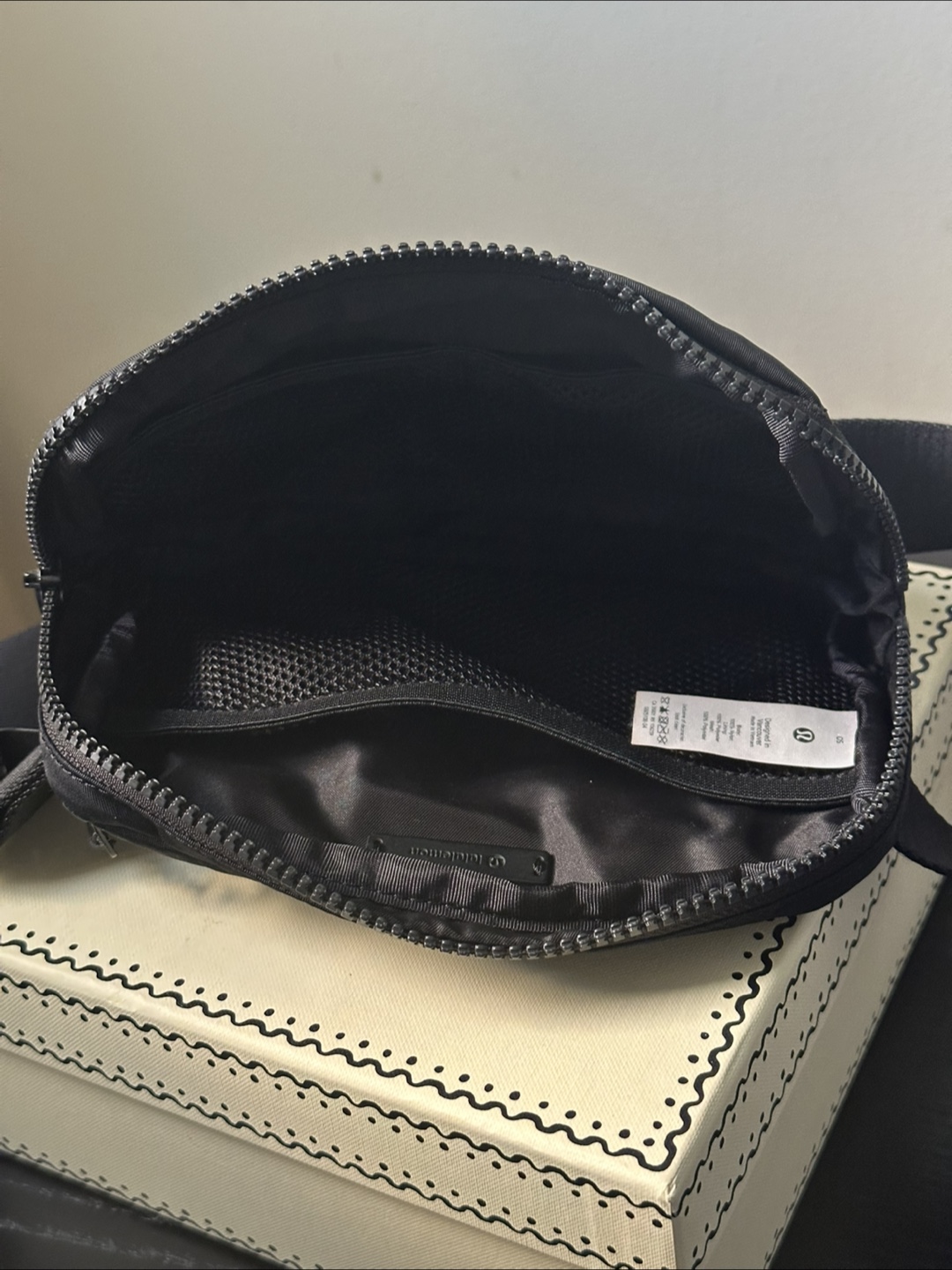 Lululemon Everywhere Belt Bag 1L - photo 4