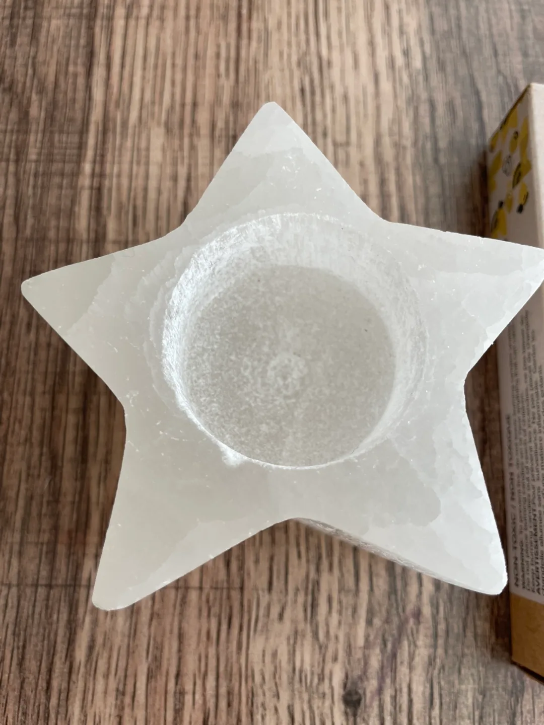 Honey Candles Star Selenite Candle Holder + Tealights image indicator(2)