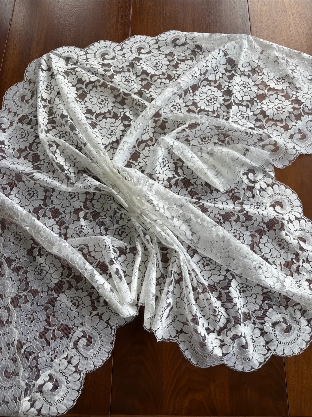 4 Summer Shalls black sparkle, white & ecru image indicator(7)