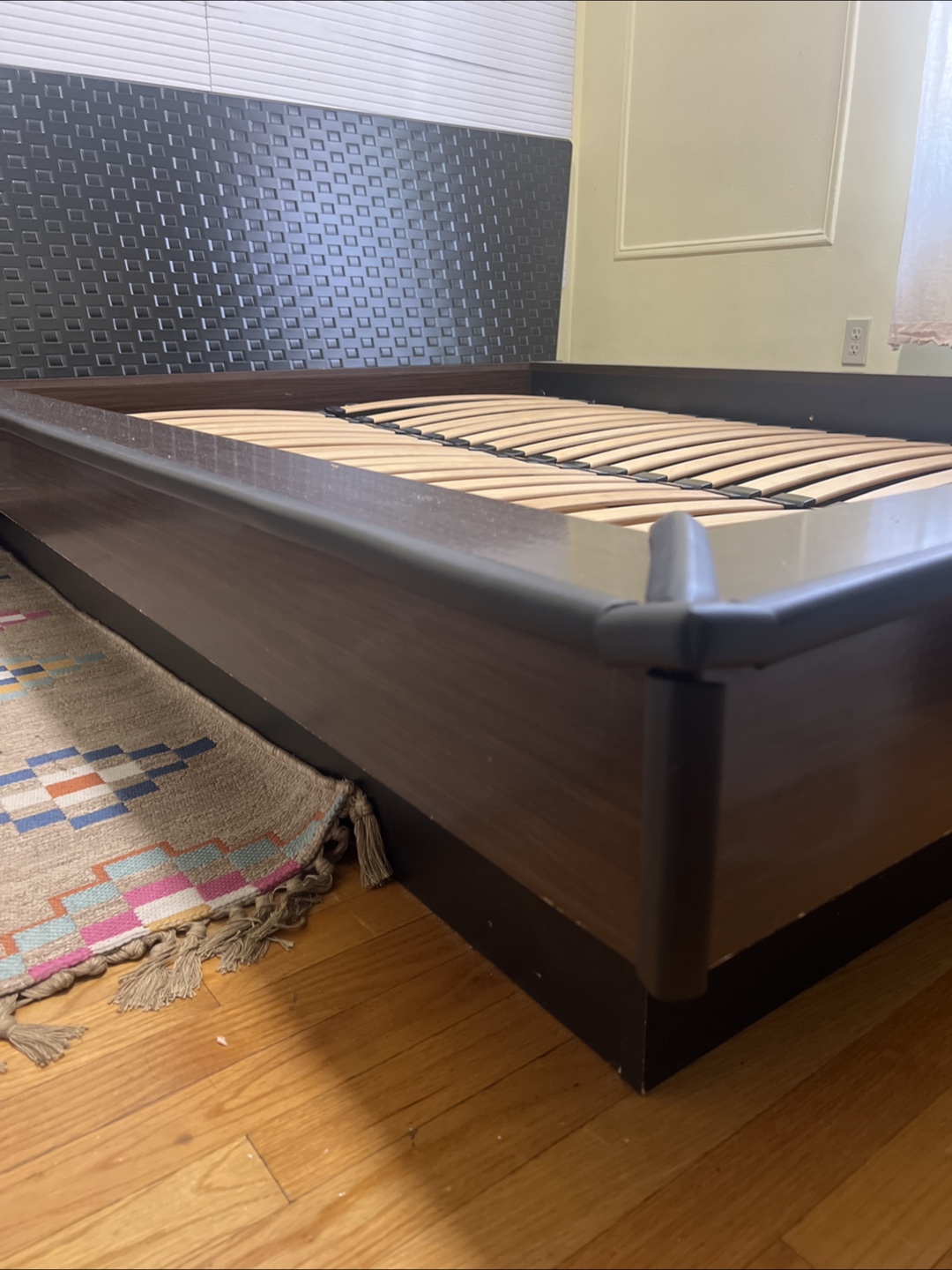 Dark Brown Platform Bed Frame QUEEN - photo 2