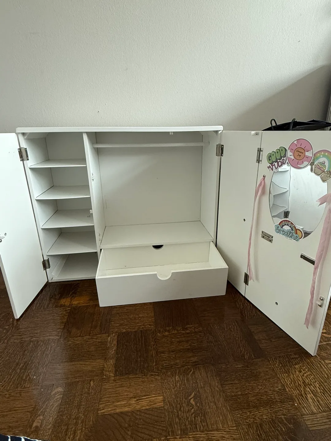 White Cabinet - Kids Size image indicator(2)