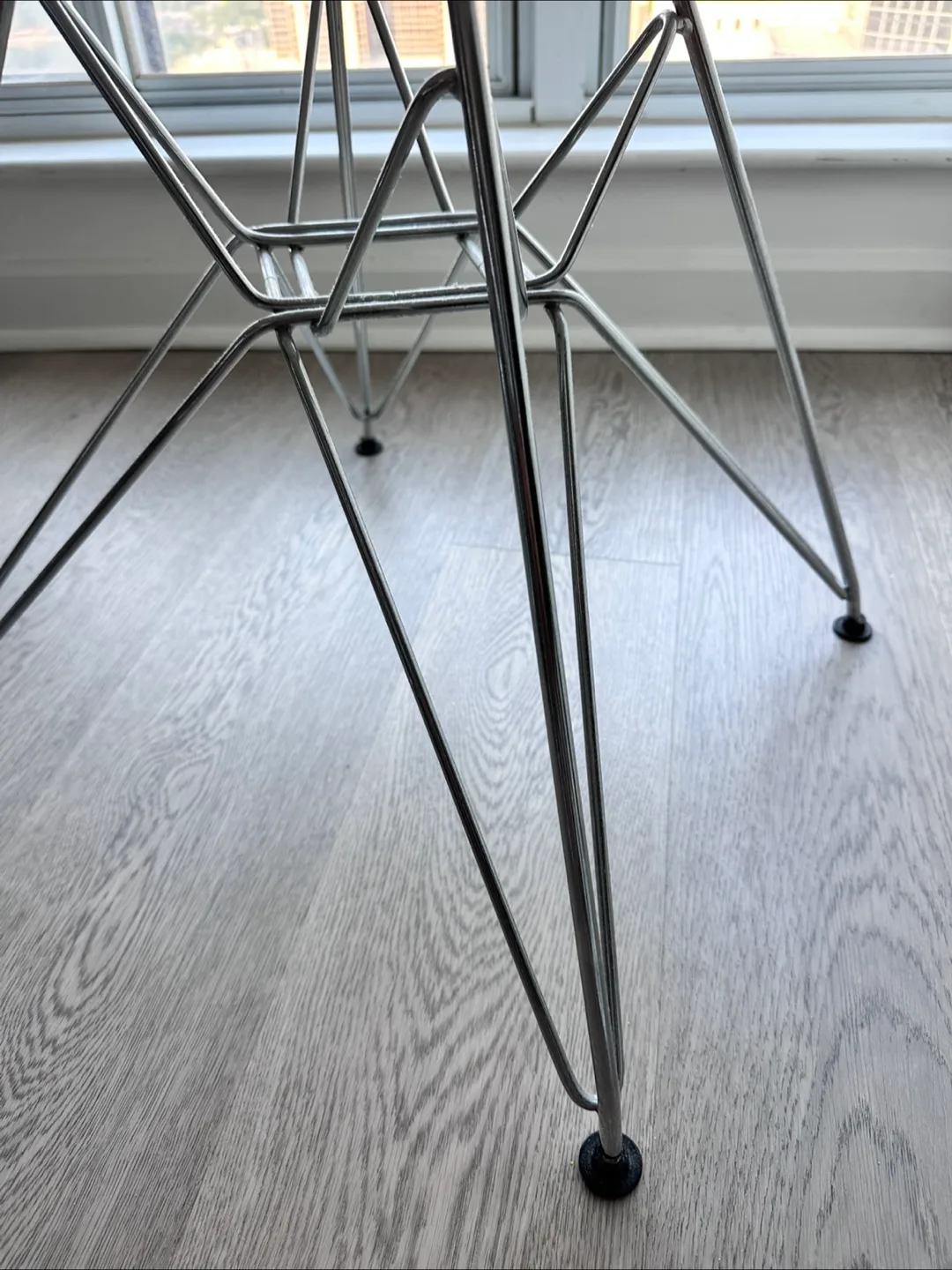 White Eames-Style Armchair (TWO) 🥕 image indicator(4)