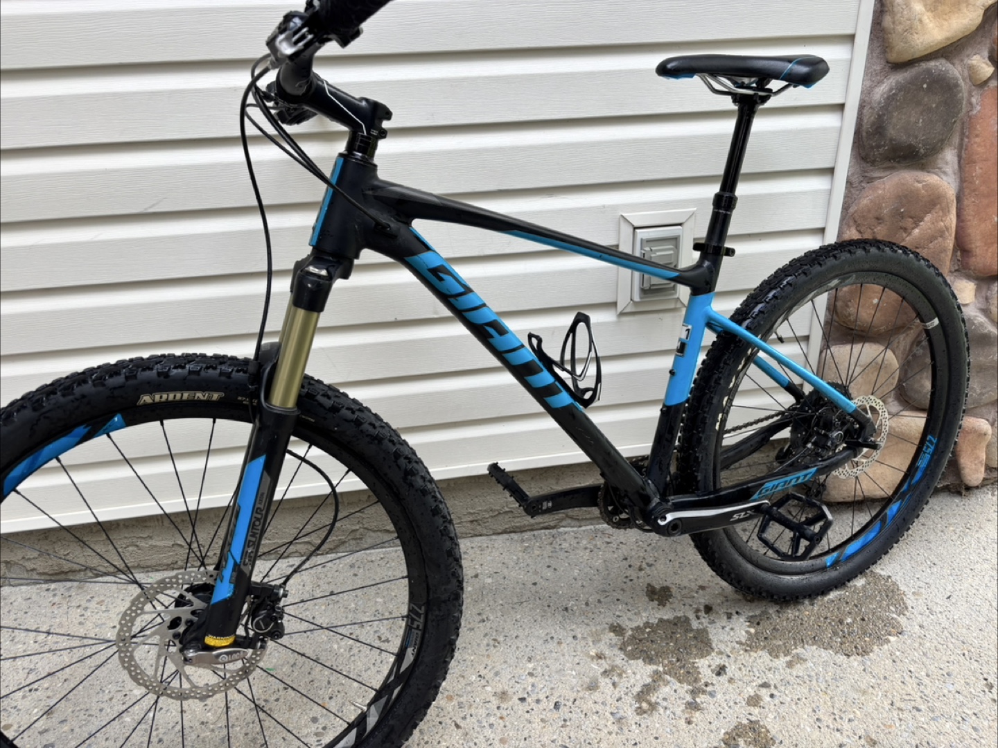 Giant Fathom 1 Mountain Bike - Size Medium