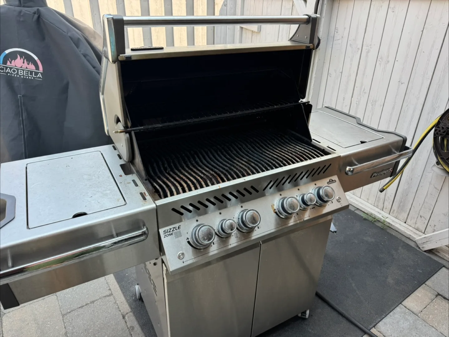 Napoleon Prestige Pro BBQ Grill image indicator(3)