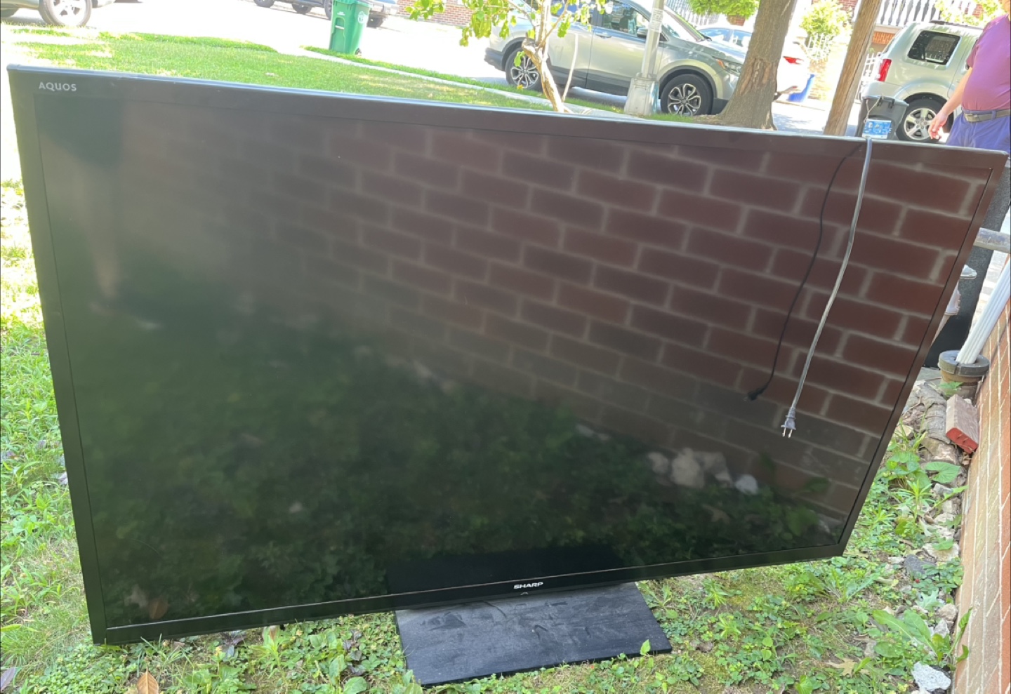 Sharp Aquos 70" LCD TV - LC-70LE745U - photo 3