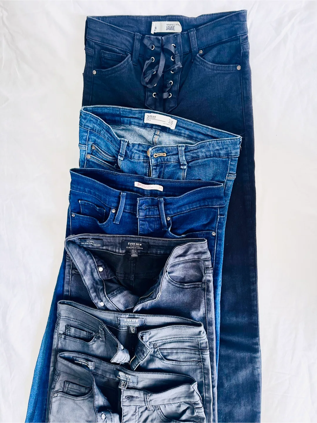 Mixed 6  pieces Skinny Jeans Bundle - Size 2 & 4 US image indicator(4)
