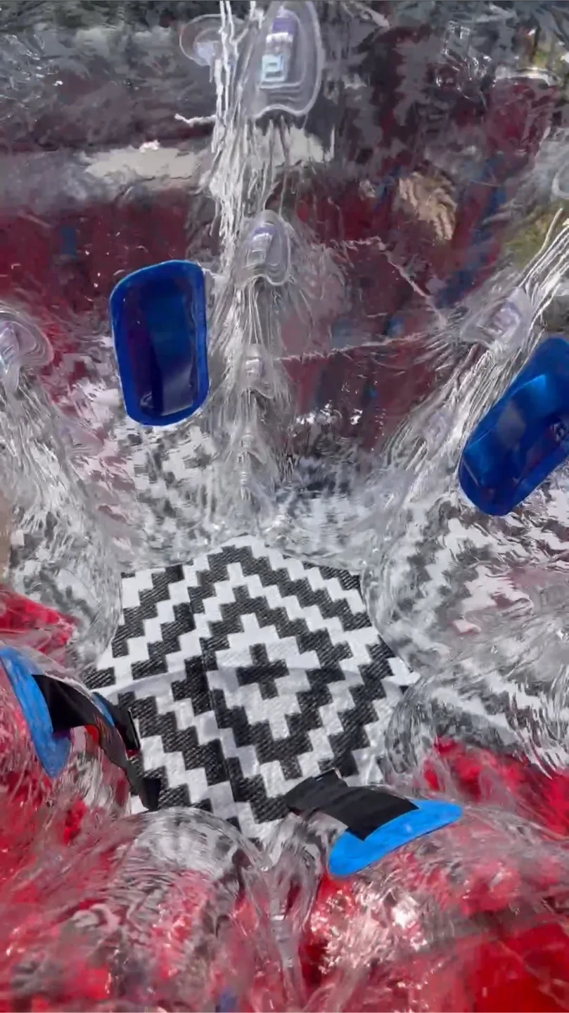 Vevor Inflatable Bumper Ball - Red & Transparent image indicator(2)