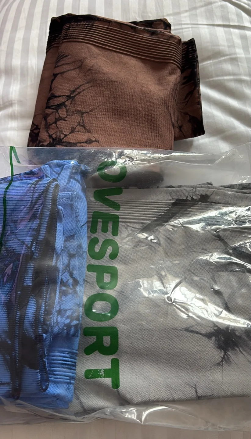 Brand new 3 Pack Tie Dye Seamless High Waisted Workout Leggings image indicator(2)