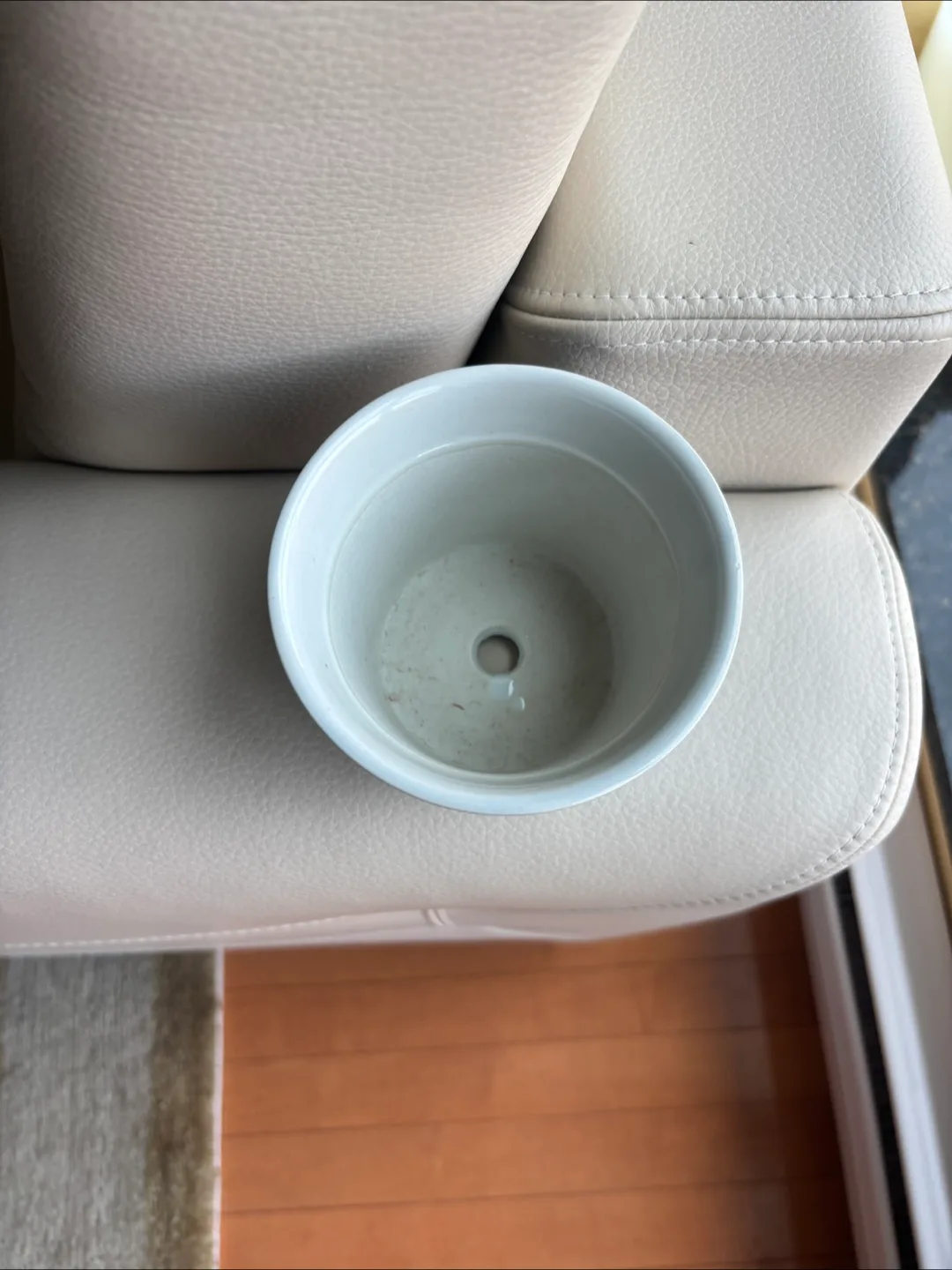 Floral Ceramic Pot - Blue & White image indicator(2)