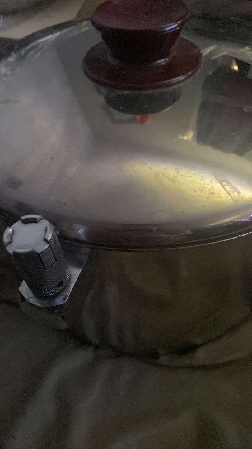 Vintage Vapor Control Stainless Steel Pot set with Lid image indicator(7)