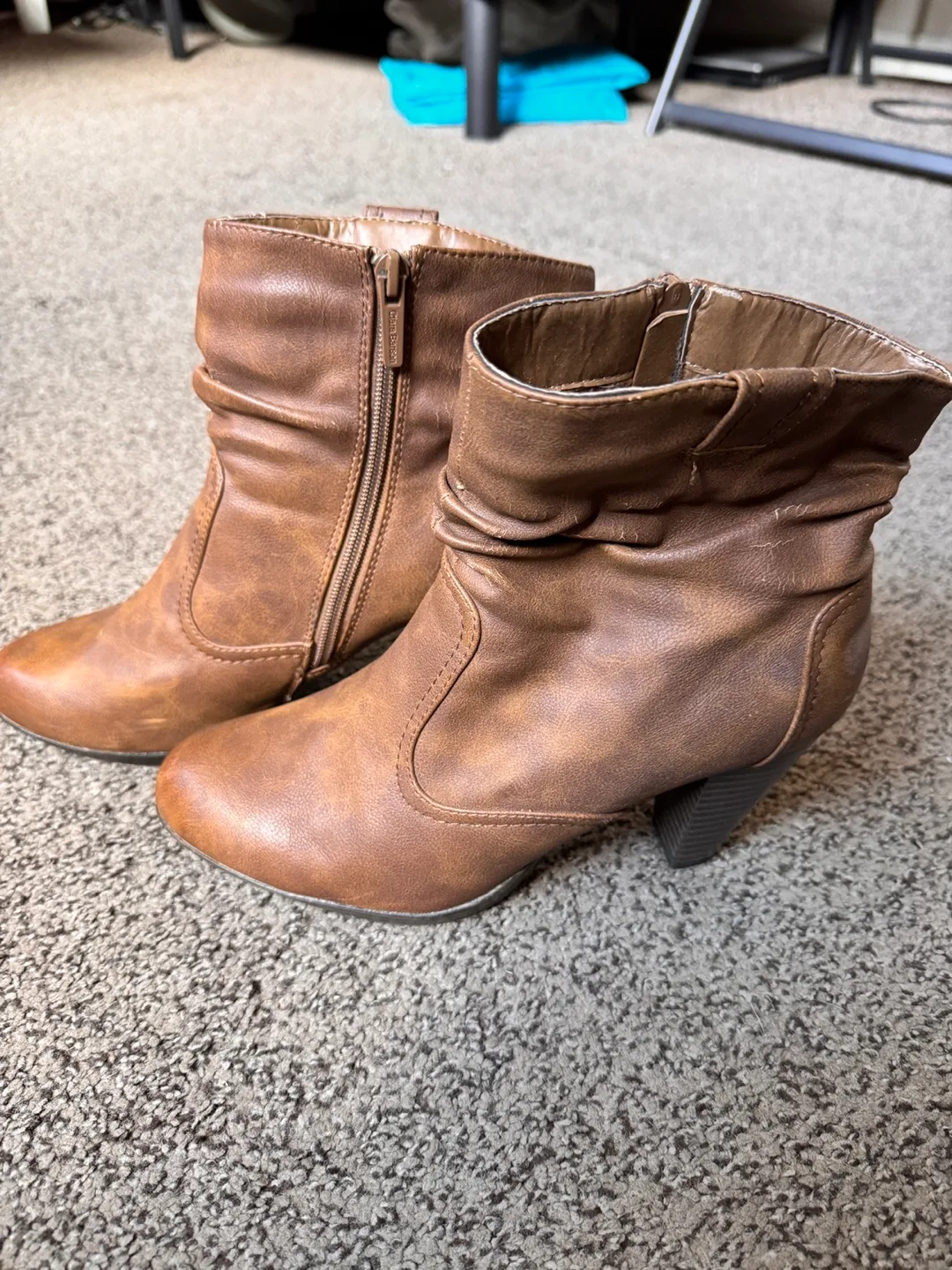 Brown Ankle Boots thumbnail