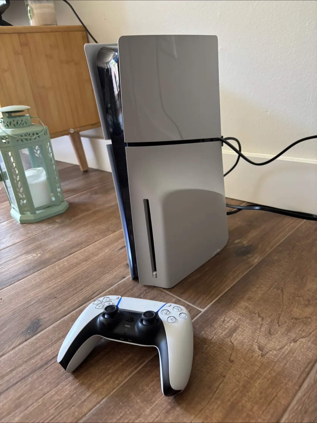 PlayStation 5 Console with Controller image indicator(2)