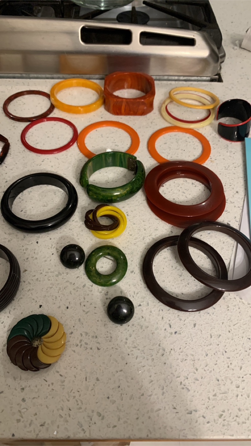 Vintage Bakelite Jewelry Set