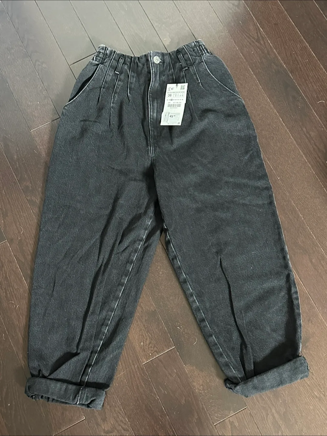 BNWT Zara Black Denim Paperbag High Waisted Jeans Size 4 image indicator(3)