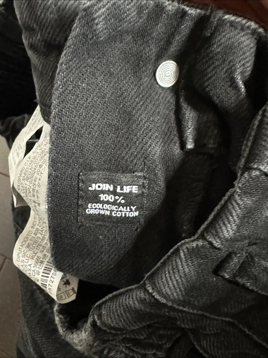 BNWT Zara Black Denim Paperbag High Waisted Jeans Size 4 image indicator(7)