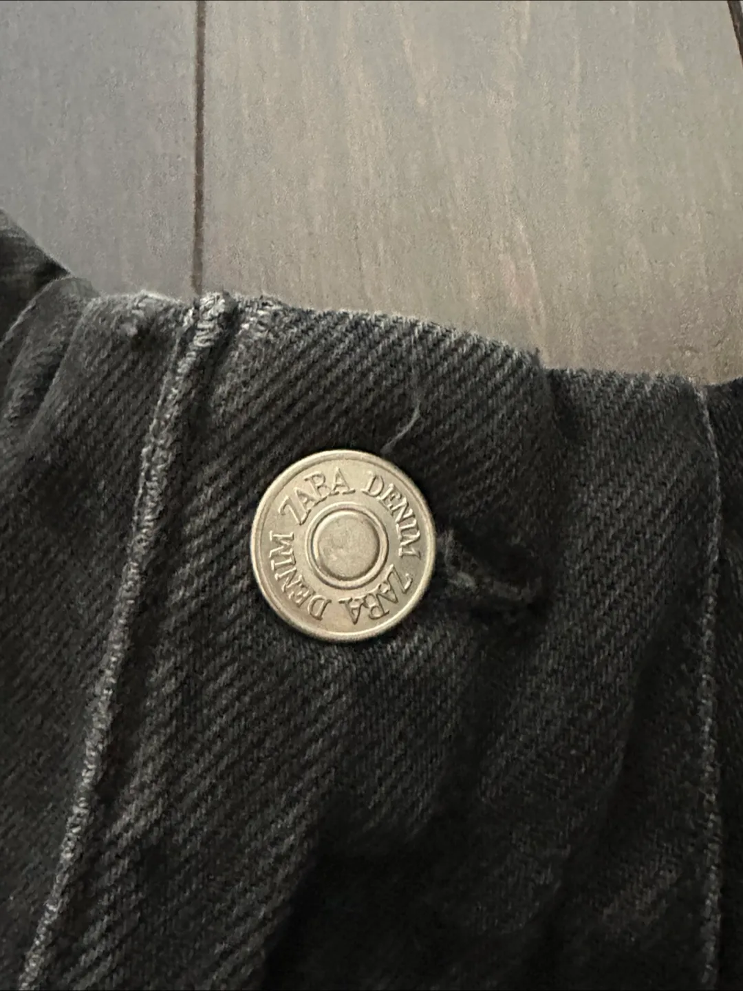 BNWT Zara Black Denim Paperbag High Waisted Jeans Size 4 image indicator(9)