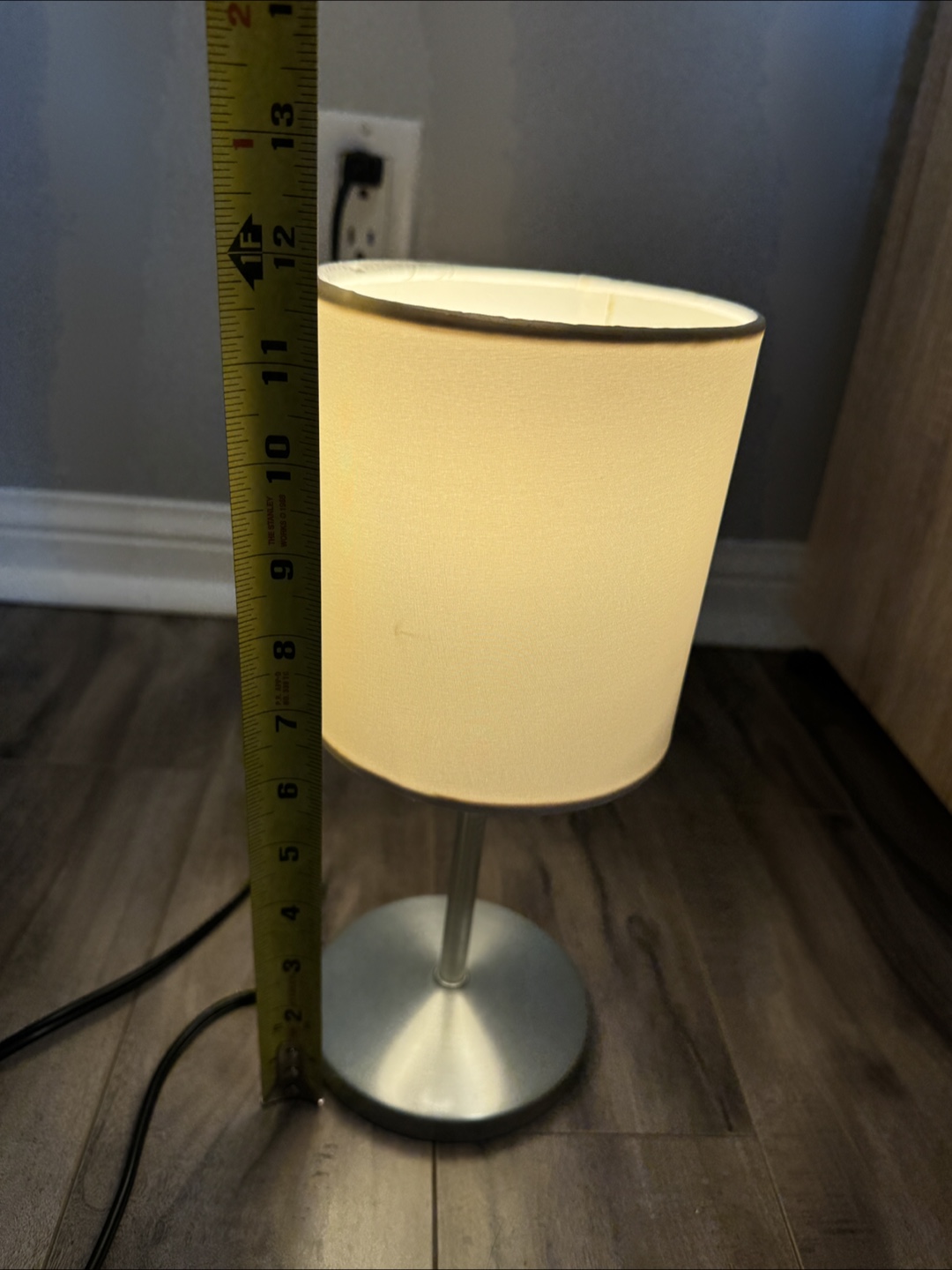 Small Table Lamp - Perfect for Bedside - photo 2