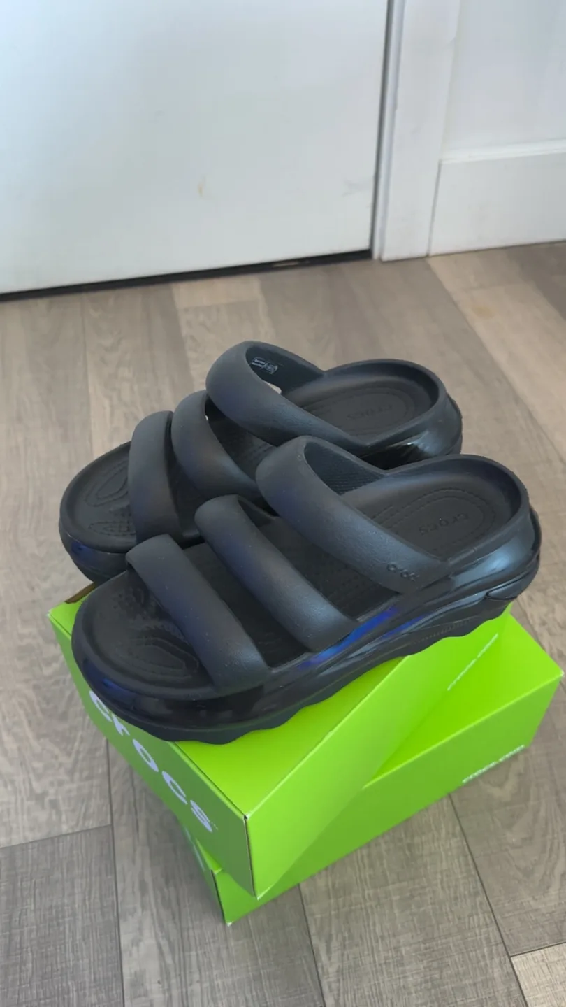 Crocs mega crush triple strap in black size 7 women image indicator(2)