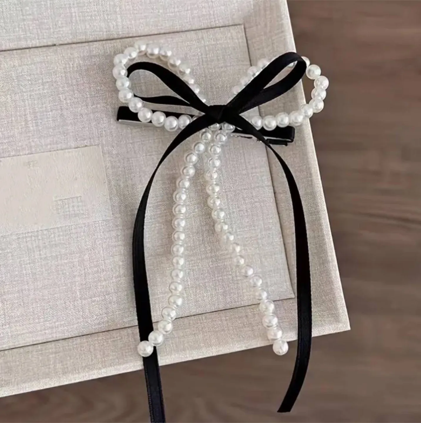 Pearl Bow Hair Clip thumbnail