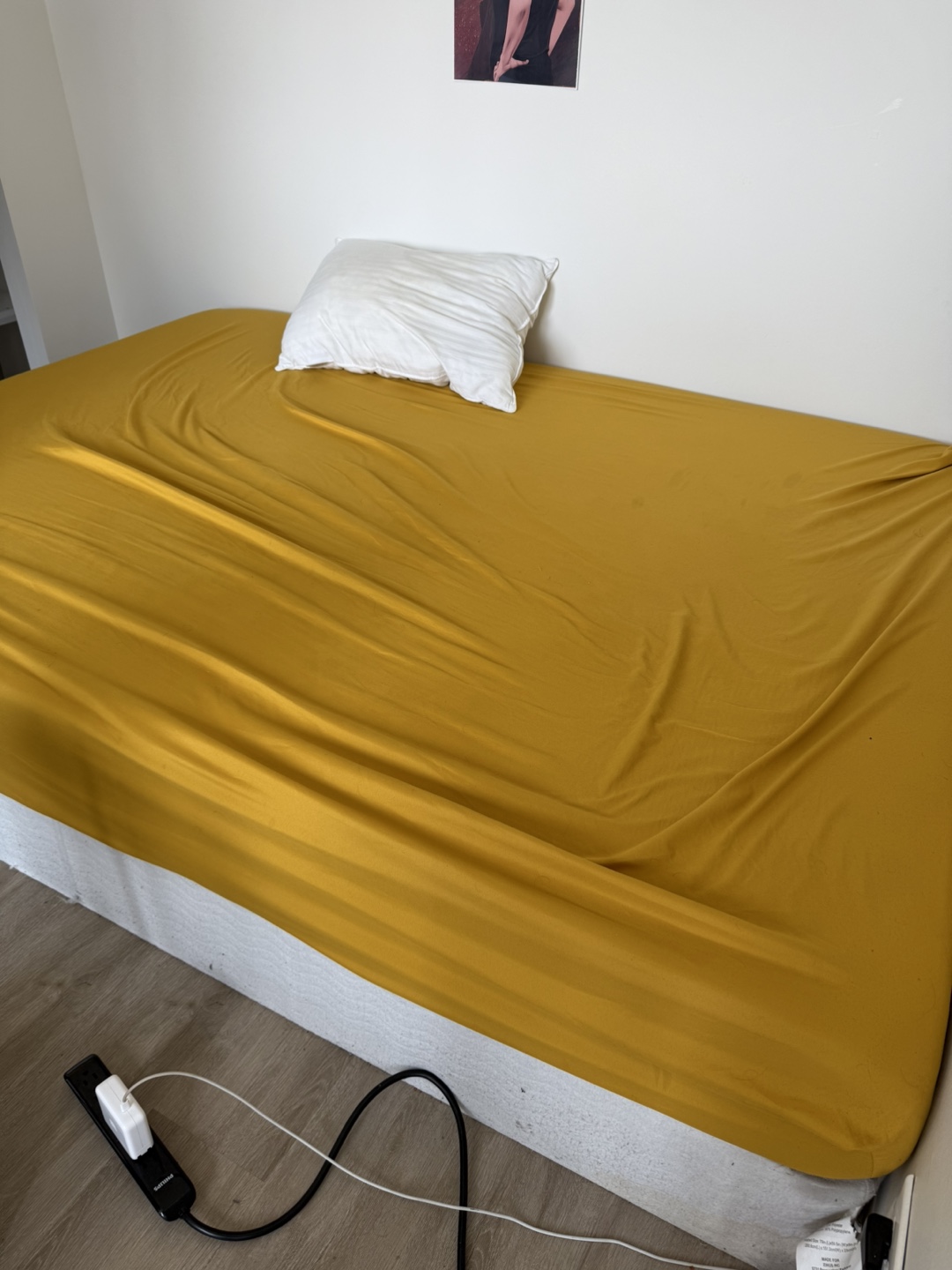 Queen Bed with box - photo 3