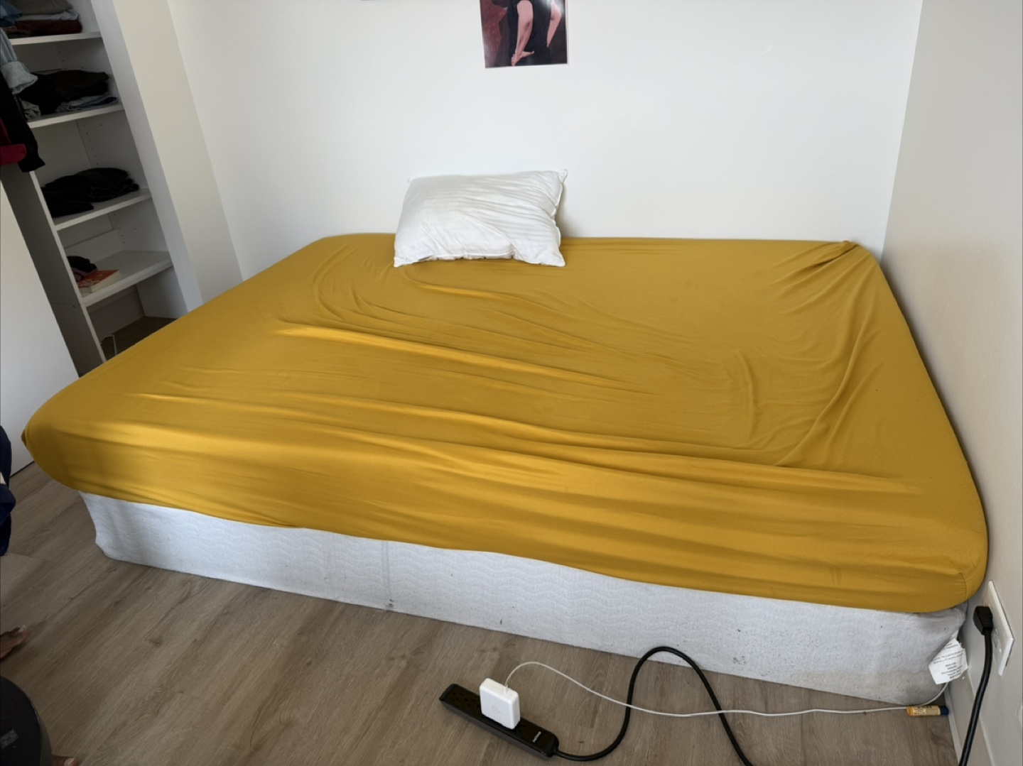 Queen Bed with box - photo 2