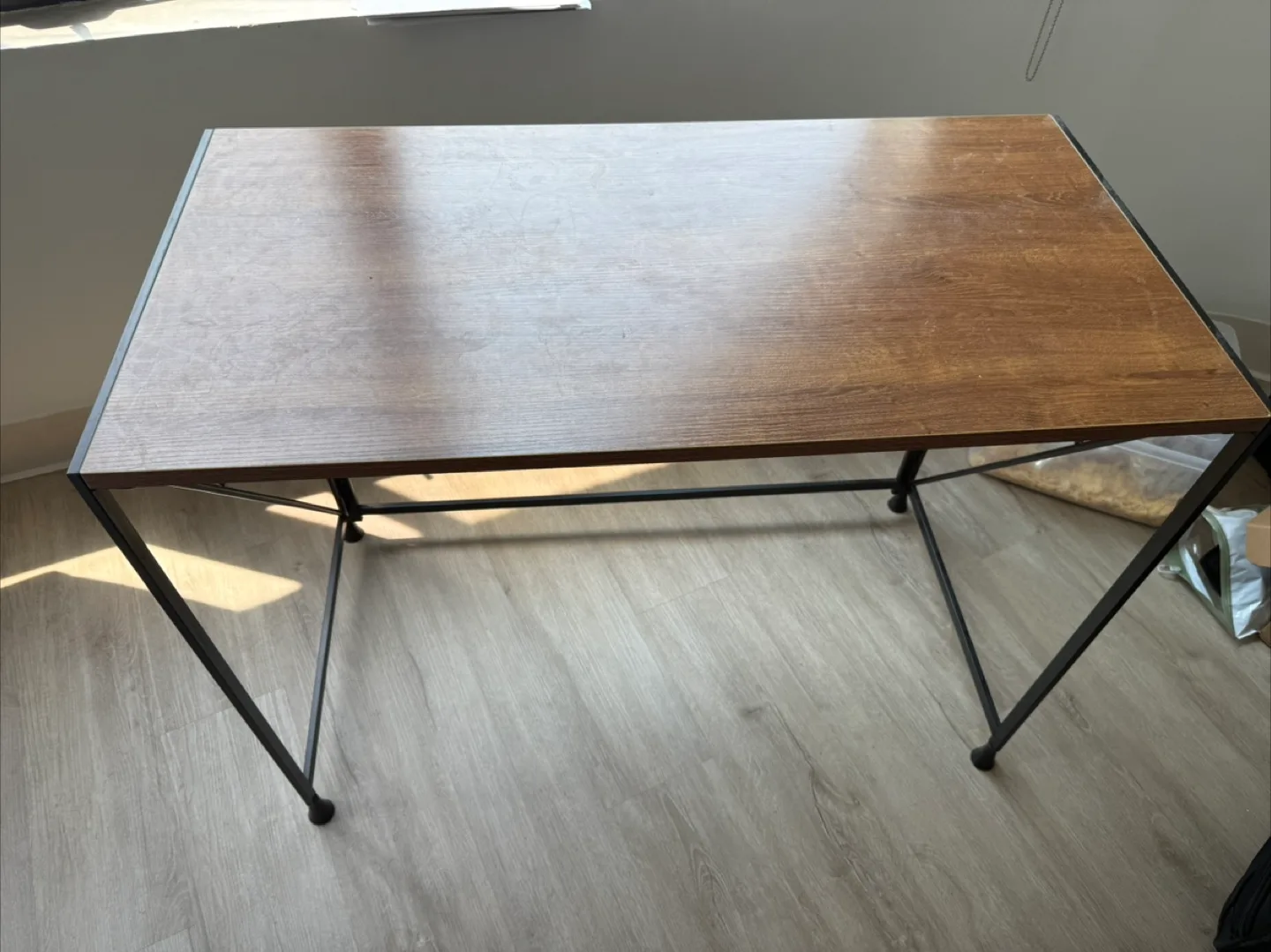 Selling the study table and chair thumbnail
