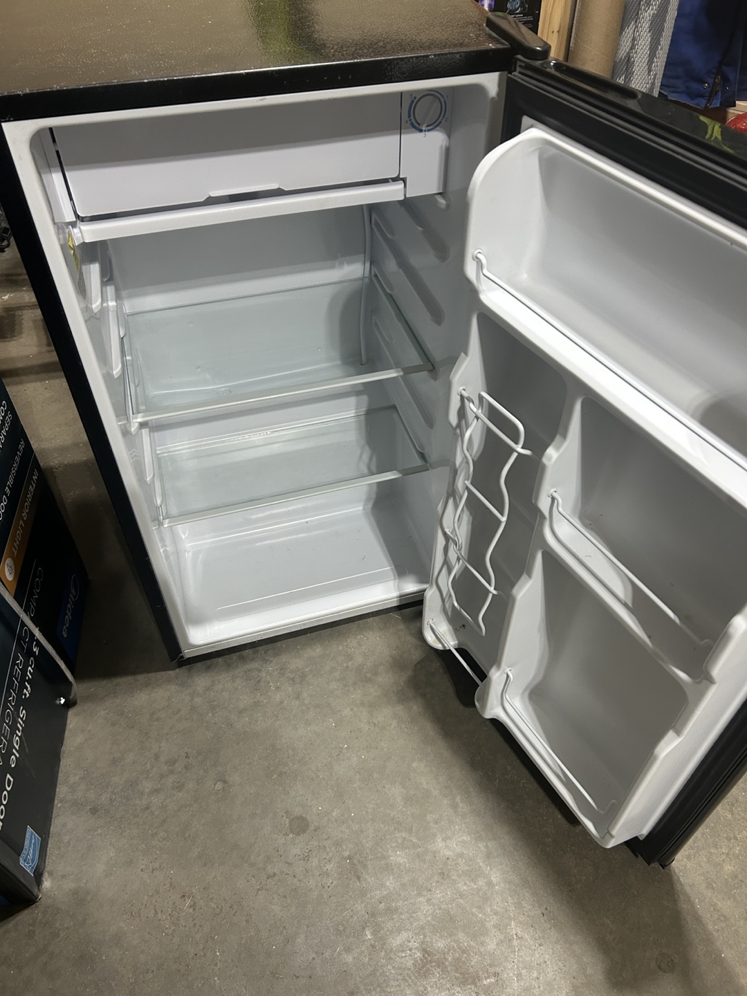 RCA Compact Mini Fridge - Black - photo 2