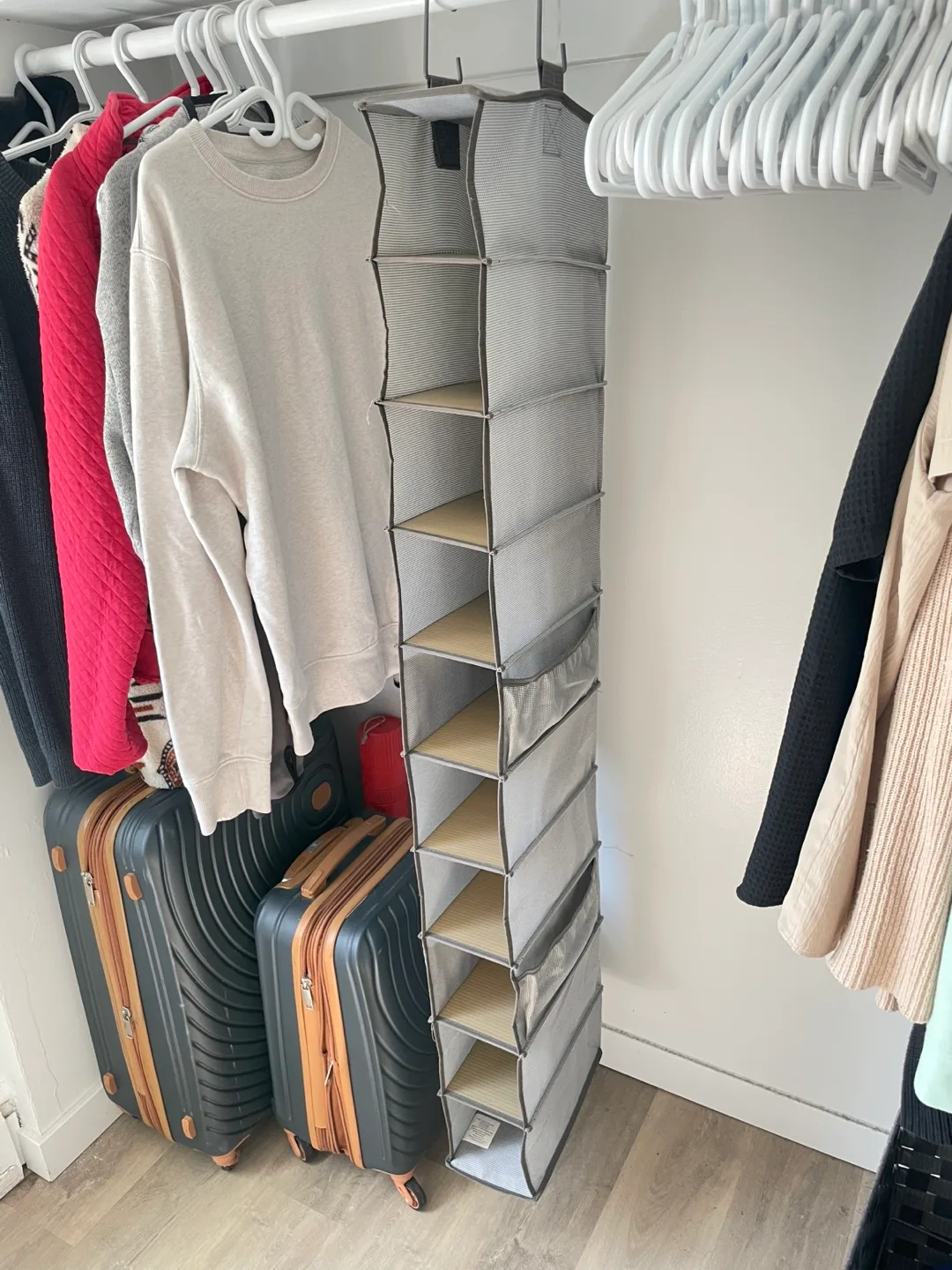 Hanging Clothing Shelf thumbnail