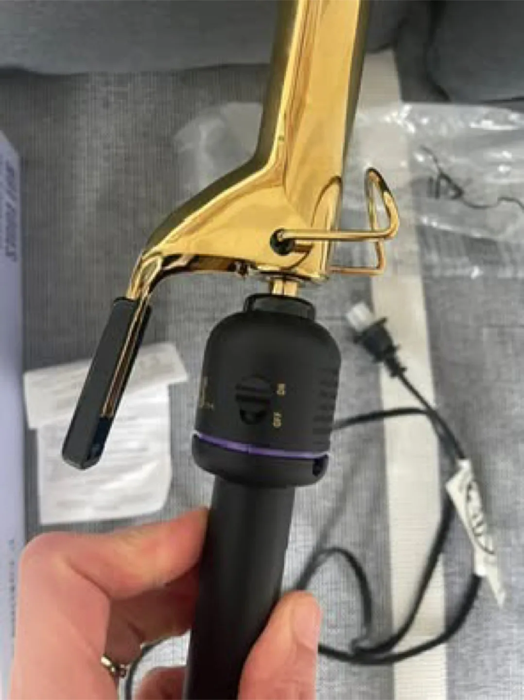 Hot Tools Pro Signature 1" Curling Iron - Gold image indicator(2)