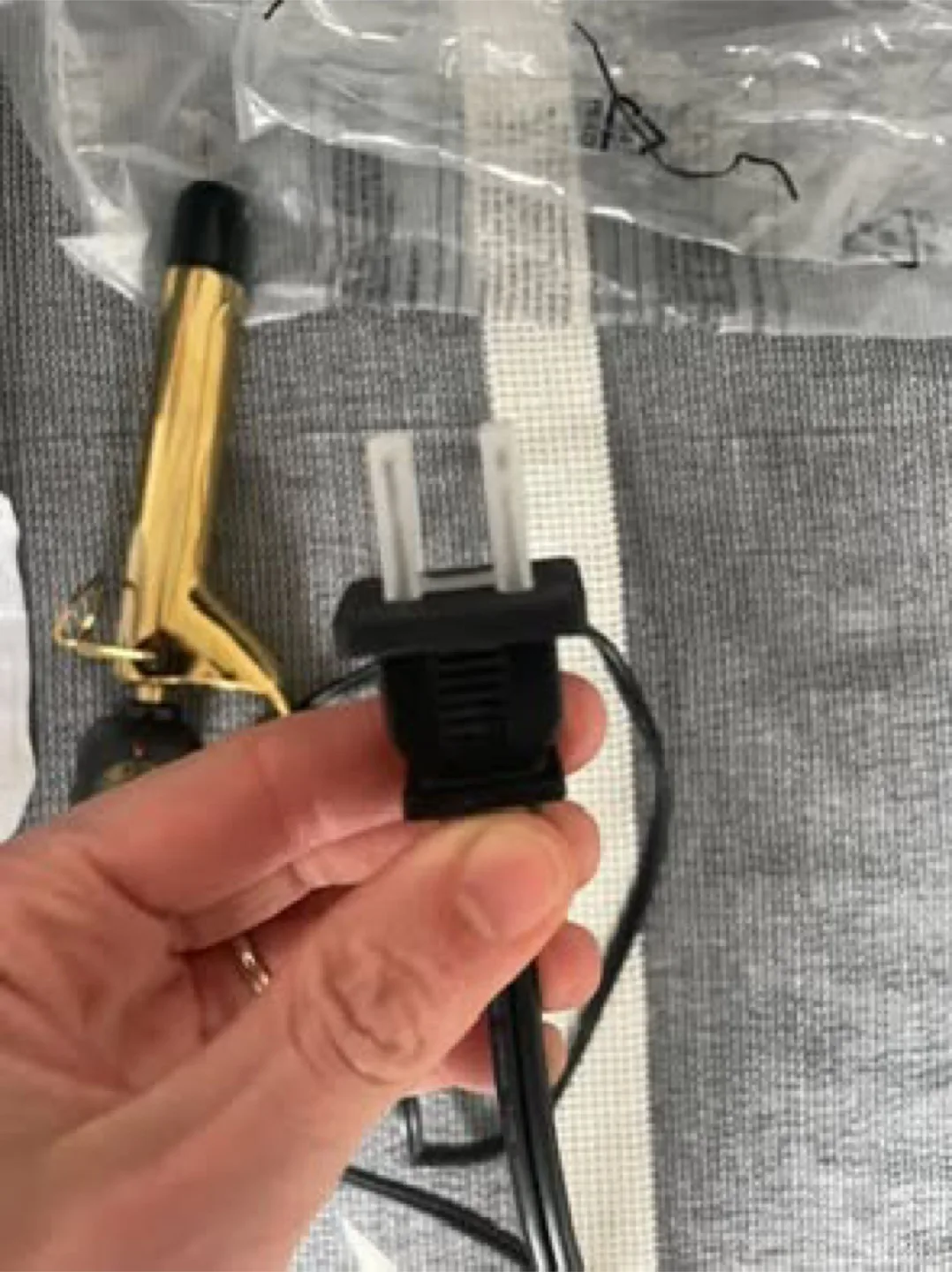 Hot Tools Pro Signature 1" Curling Iron - Gold image indicator(6)