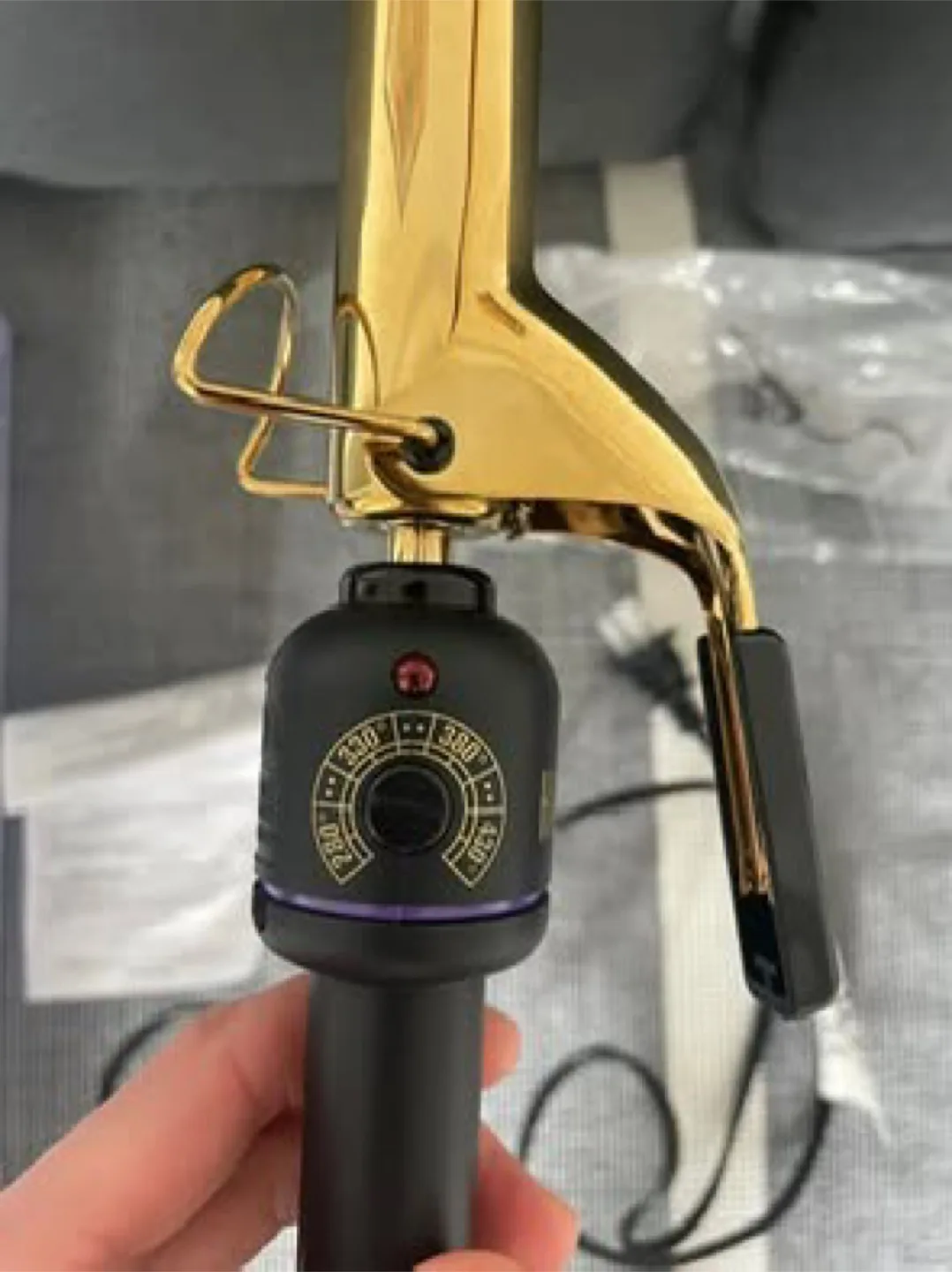 Hot Tools Pro Signature 1" Curling Iron - Gold image indicator(3)