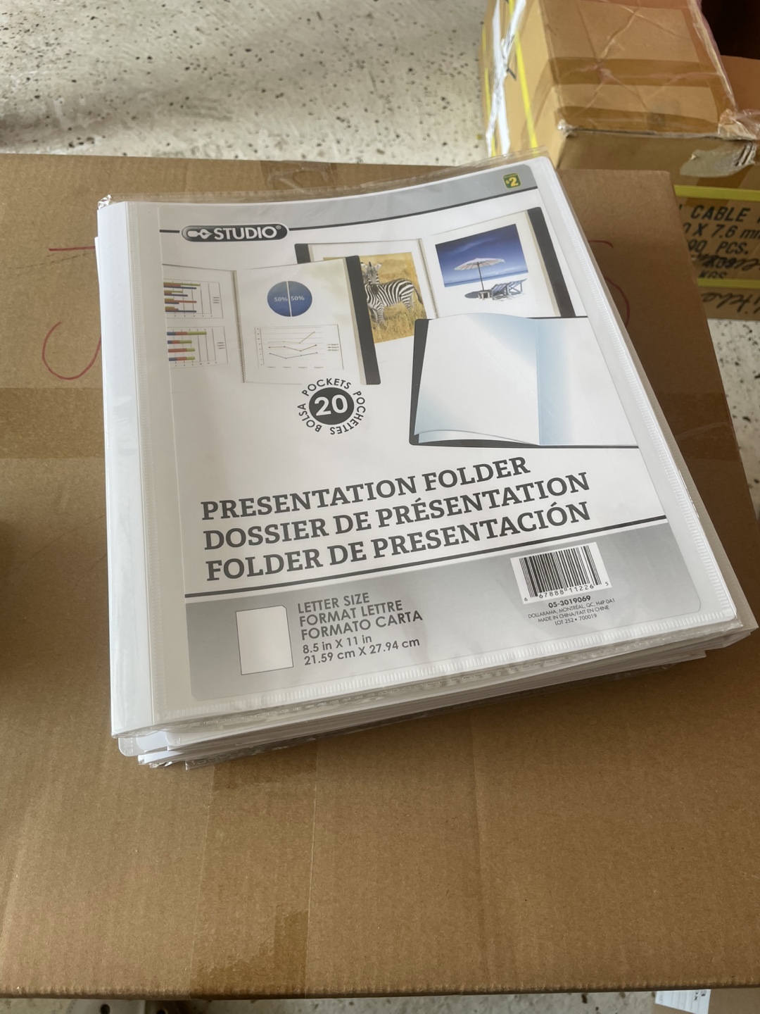 27 Presentation Folders - photo 2