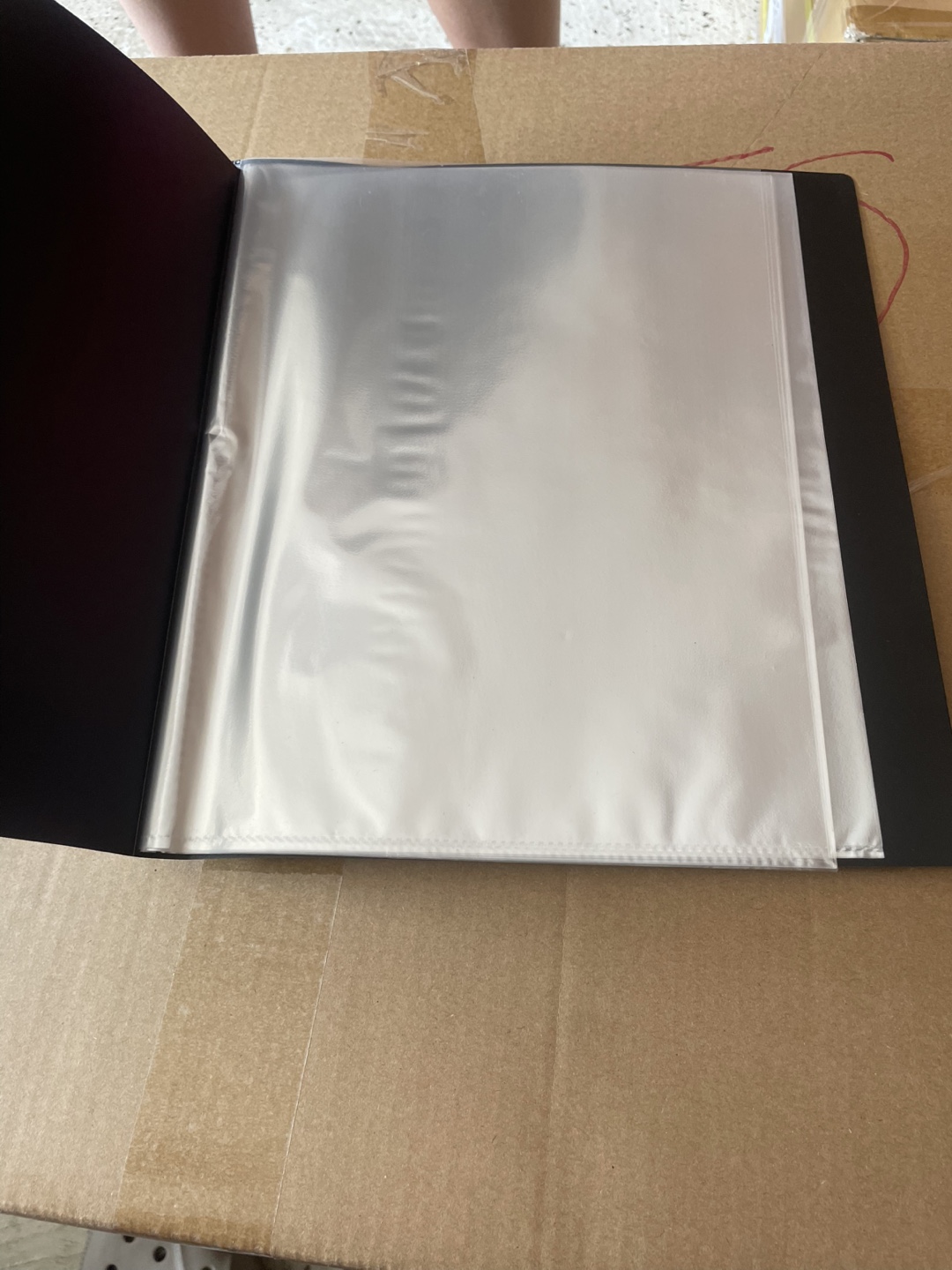 27 Presentation Folders - photo 4