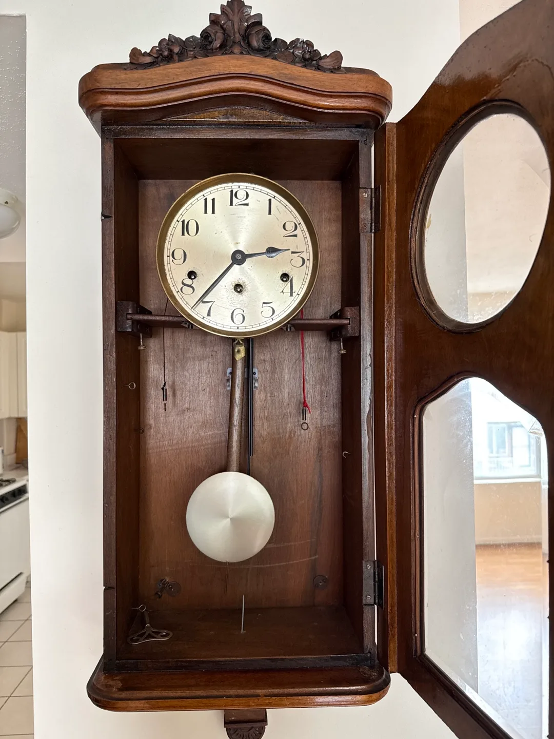 Antique Wooden Wall Clock image indicator(3)