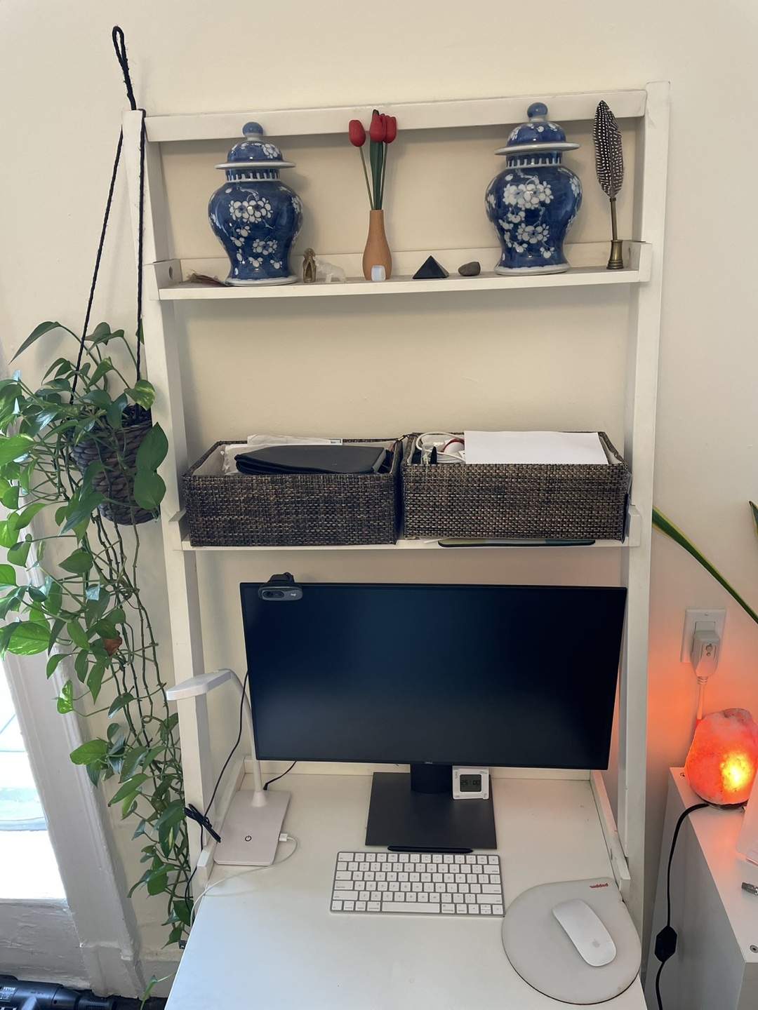 Desk and chair - photo 2