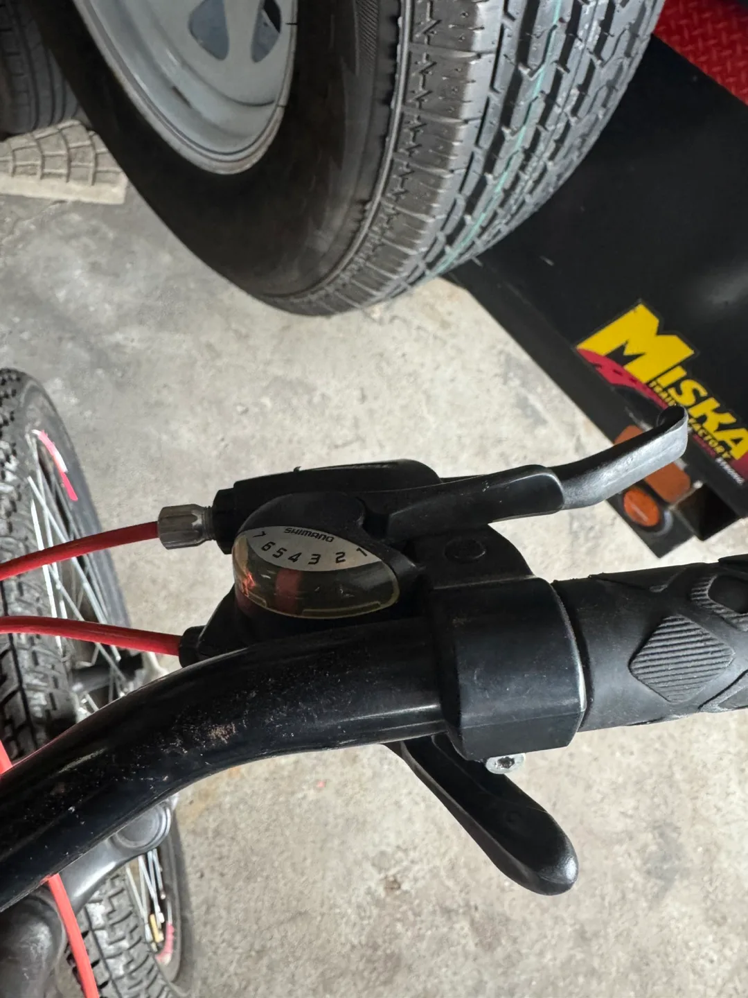 Mountain Bike with Shimano Gears image indicator(3)