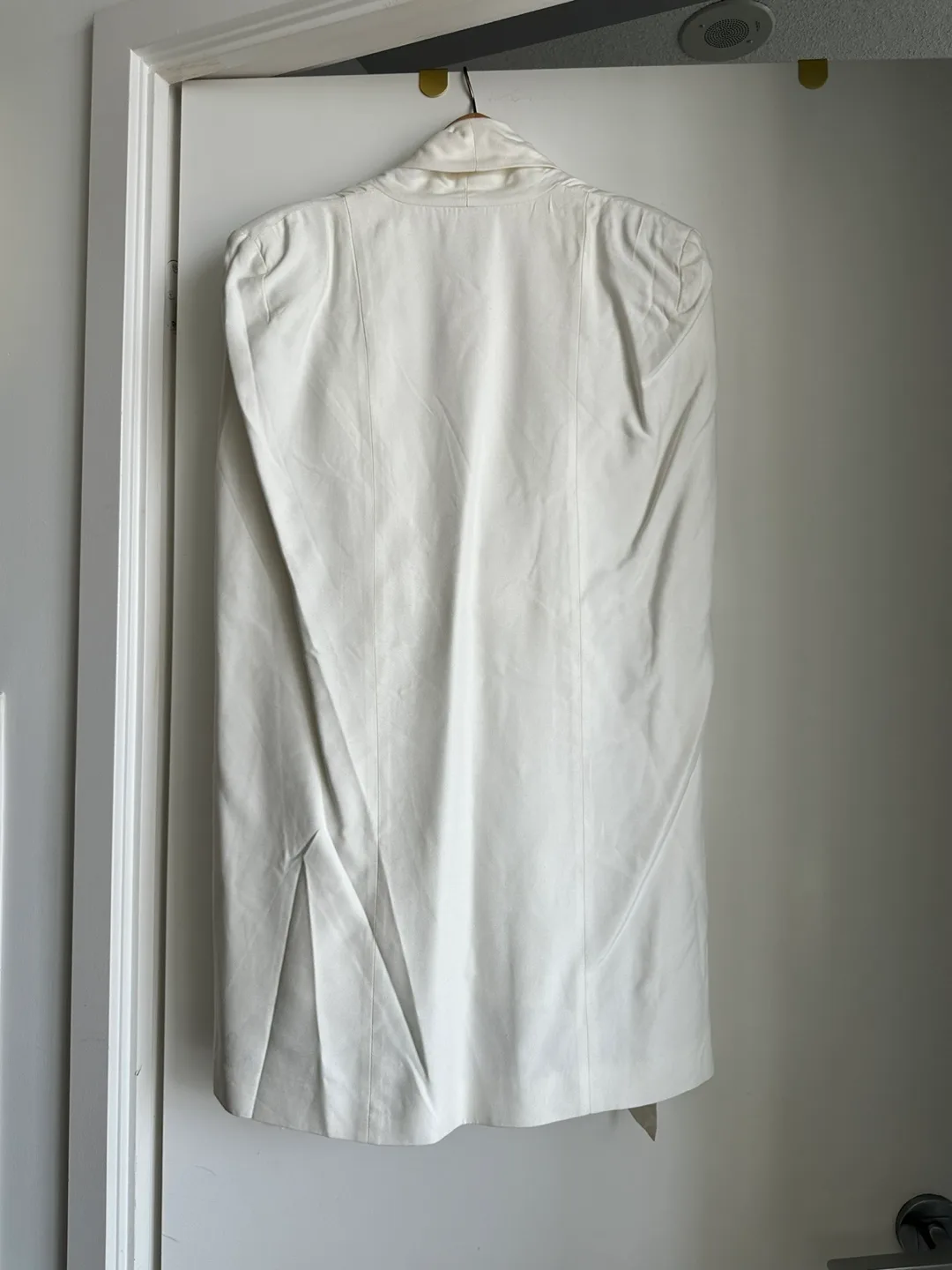 C/MEO Collective White Cape - Size S image indicator(2)
