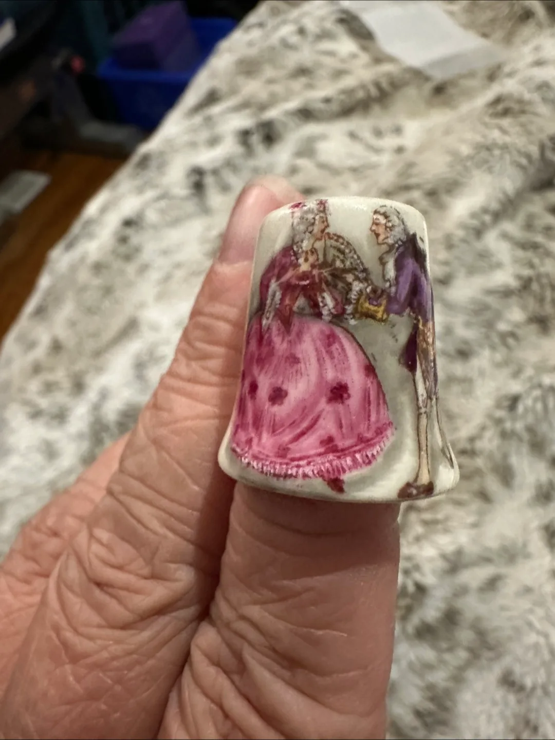 Fine Bone China Thimble - Niagara-On-The-Lake image indicator(3)