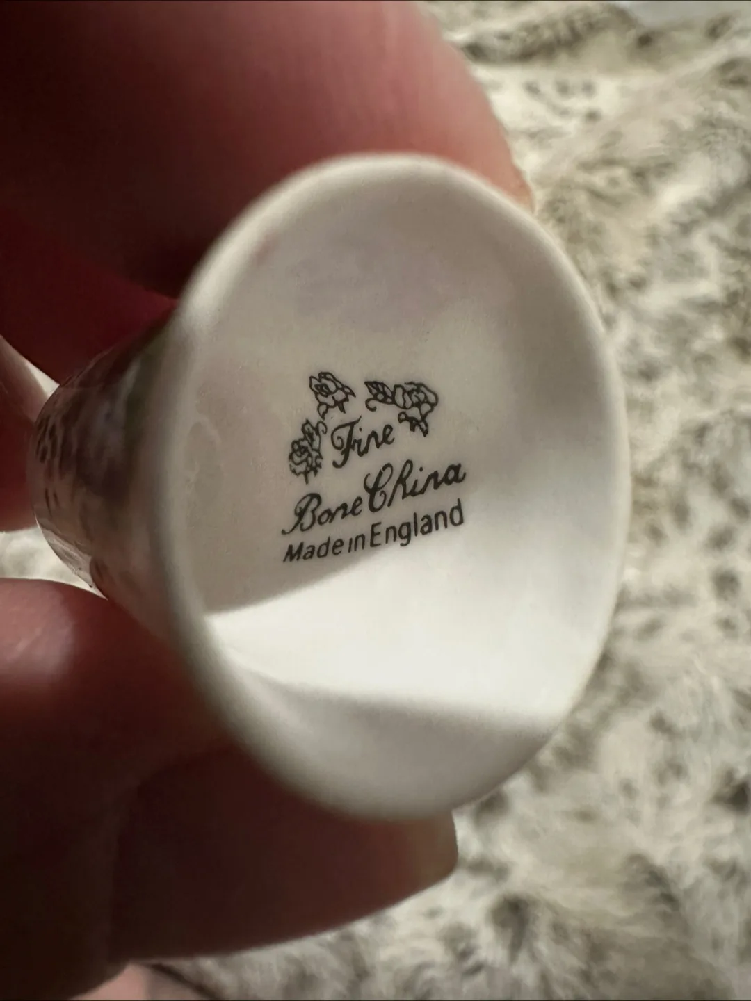 Fine Bone China Thimble - Niagara-On-The-Lake image indicator(2)