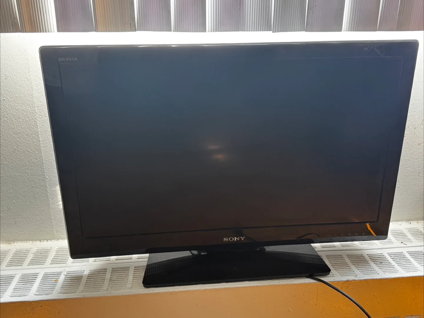 Moving Sale - Sony Bravia TV. thumbnail
