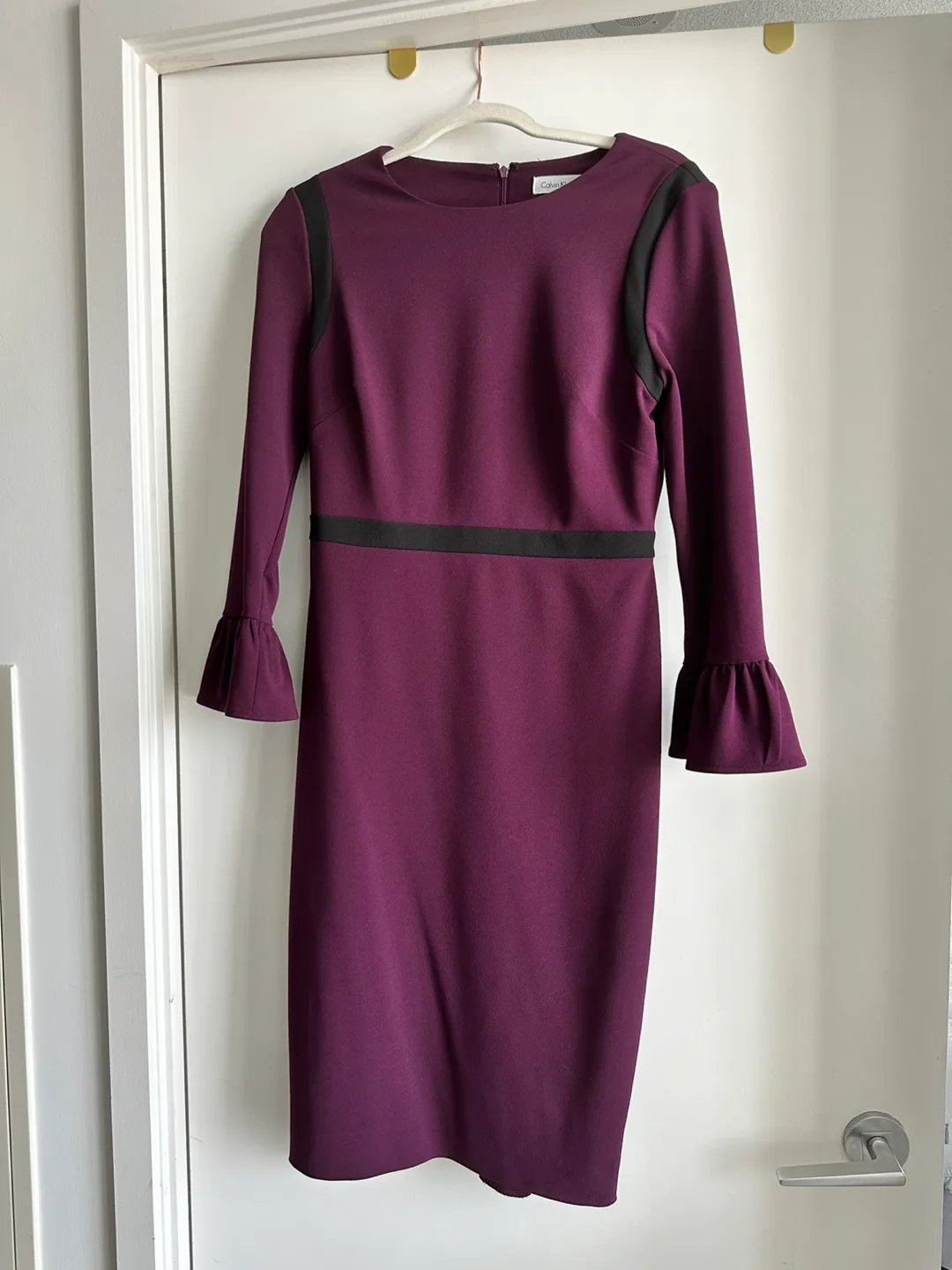 Calvin Klein Dress - Size 8 thumbnail