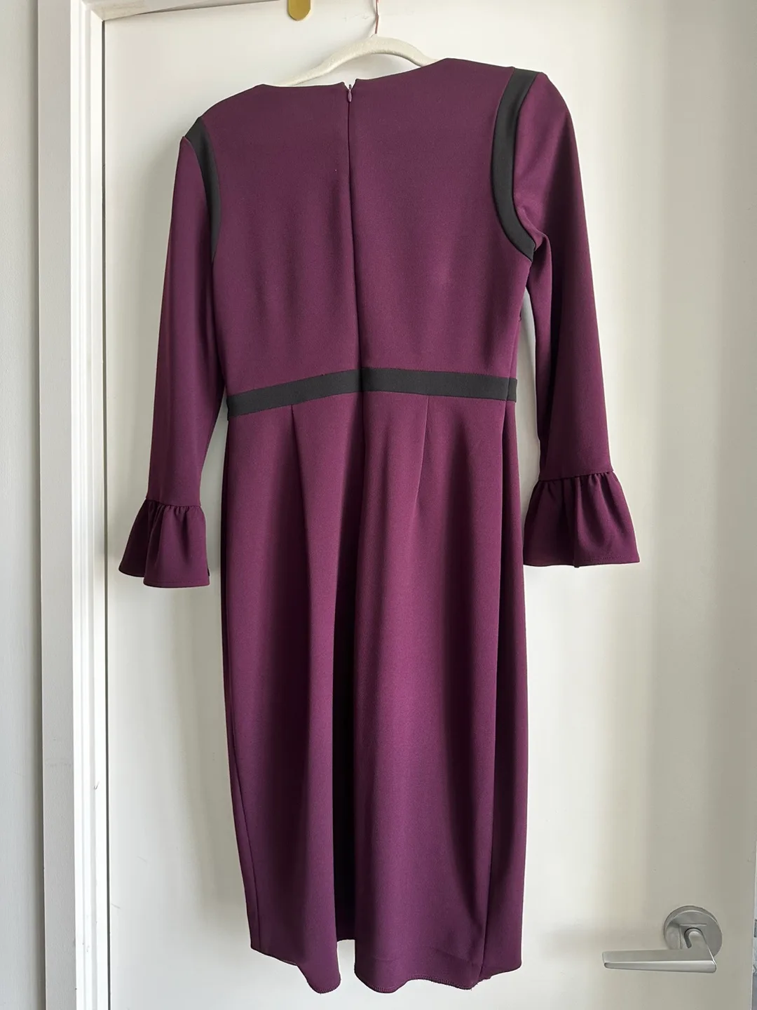 Calvin Klein Dress - Size 8 image indicator(2)