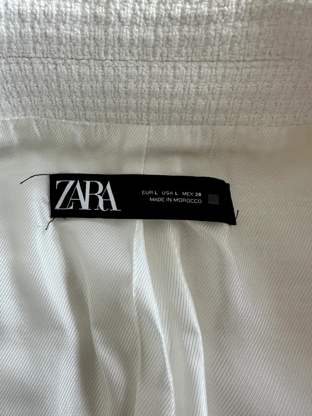 Zara White Tweed Blazer - Size L image indicator(3)