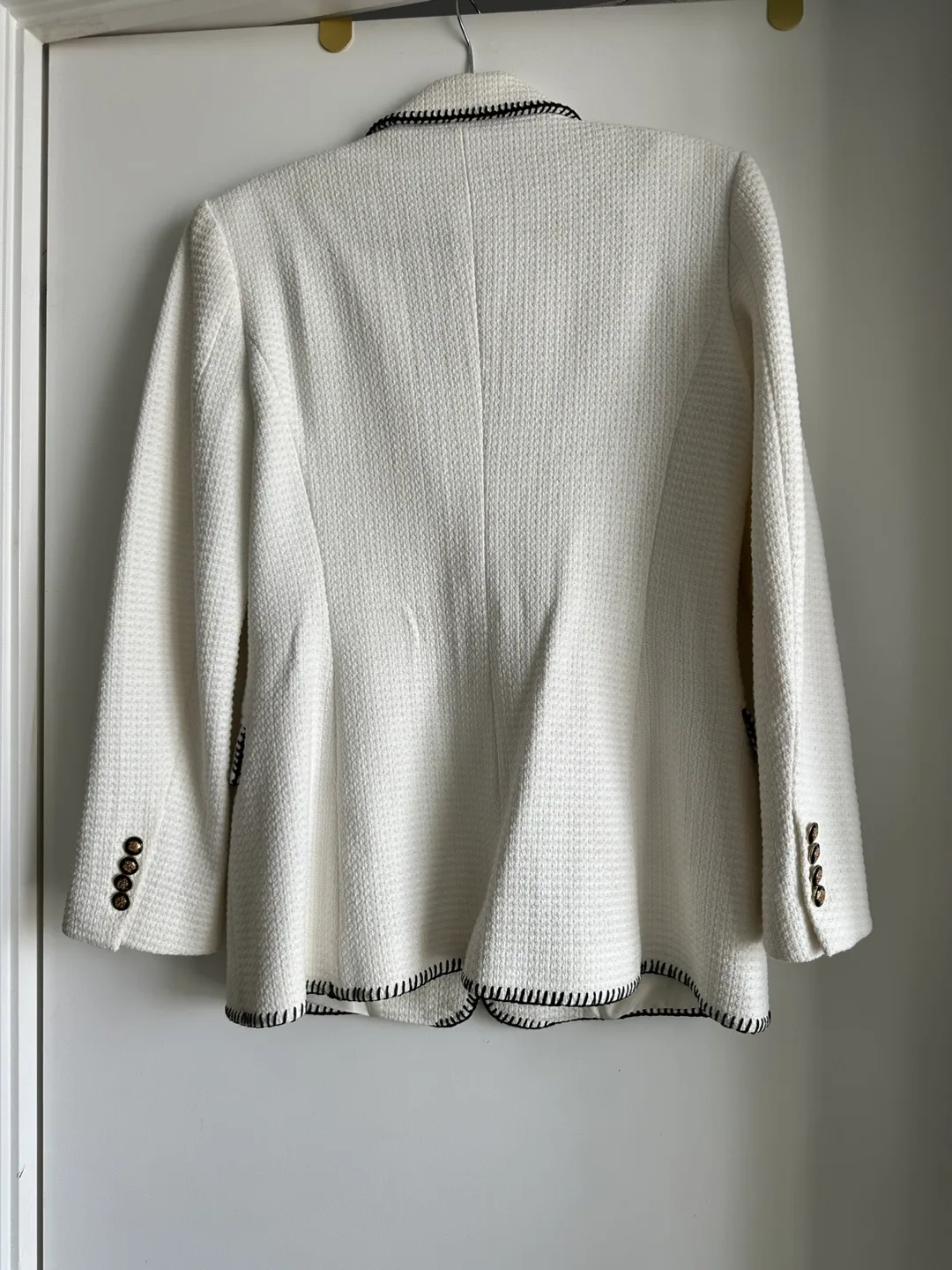 Zara White Tweed Blazer - Size L image indicator(2)