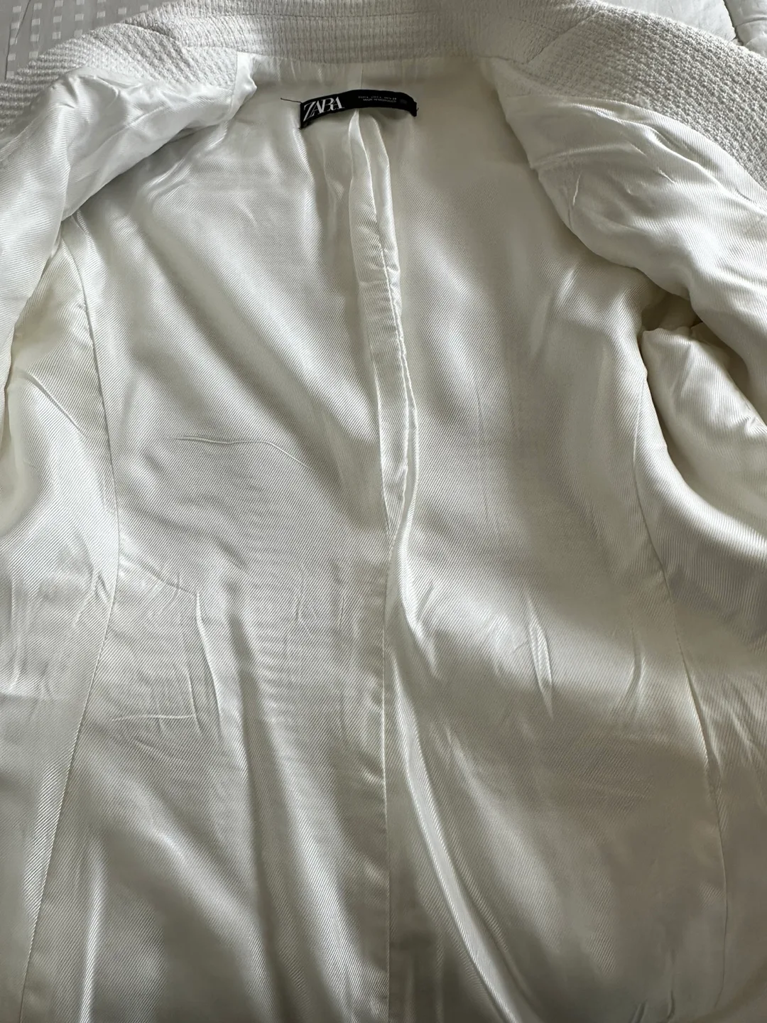 Zara White Tweed Blazer - Size L image indicator(5)