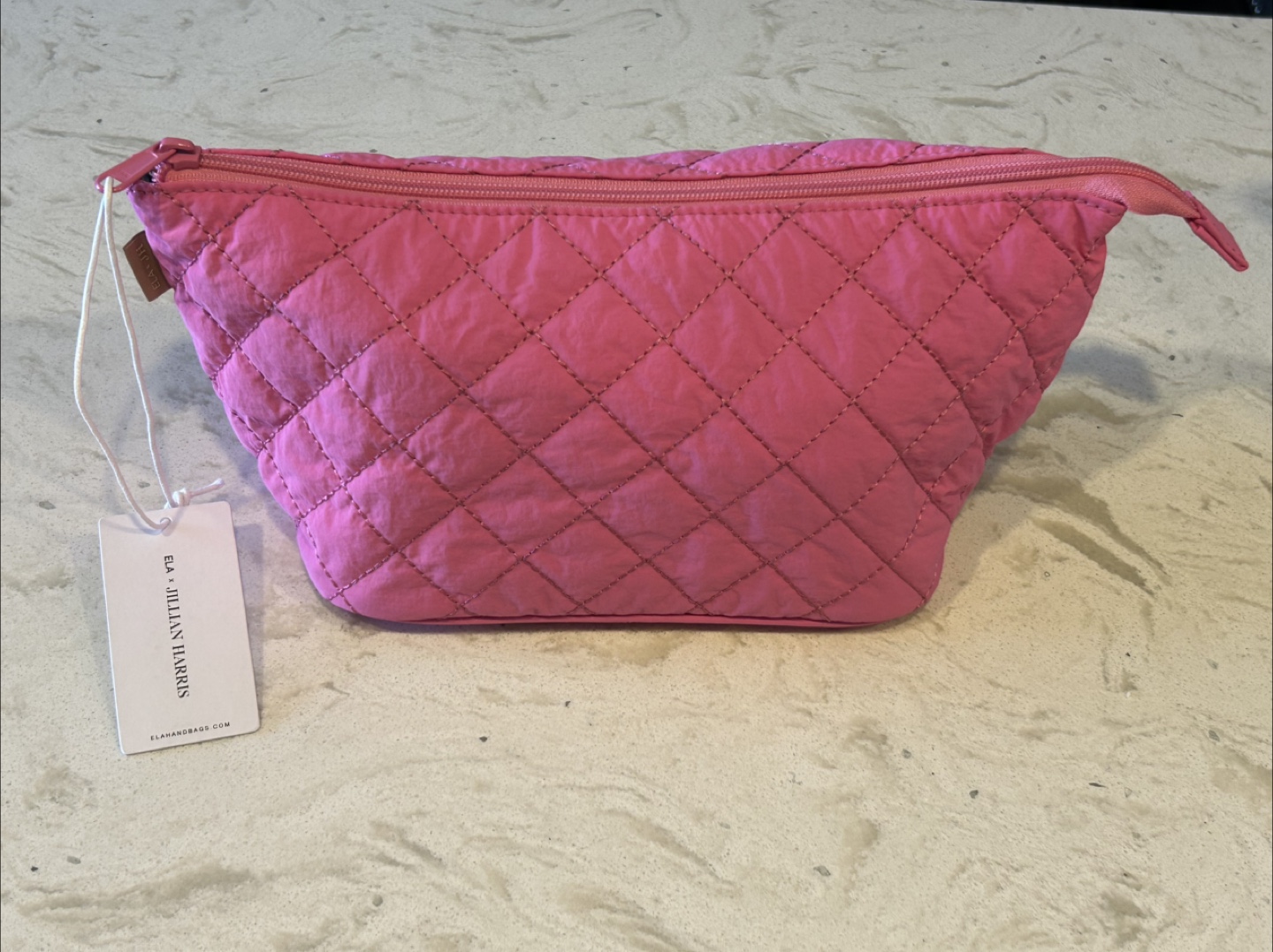 Ela x Jillian Harris - Cosmetic Case in pizzazz pink