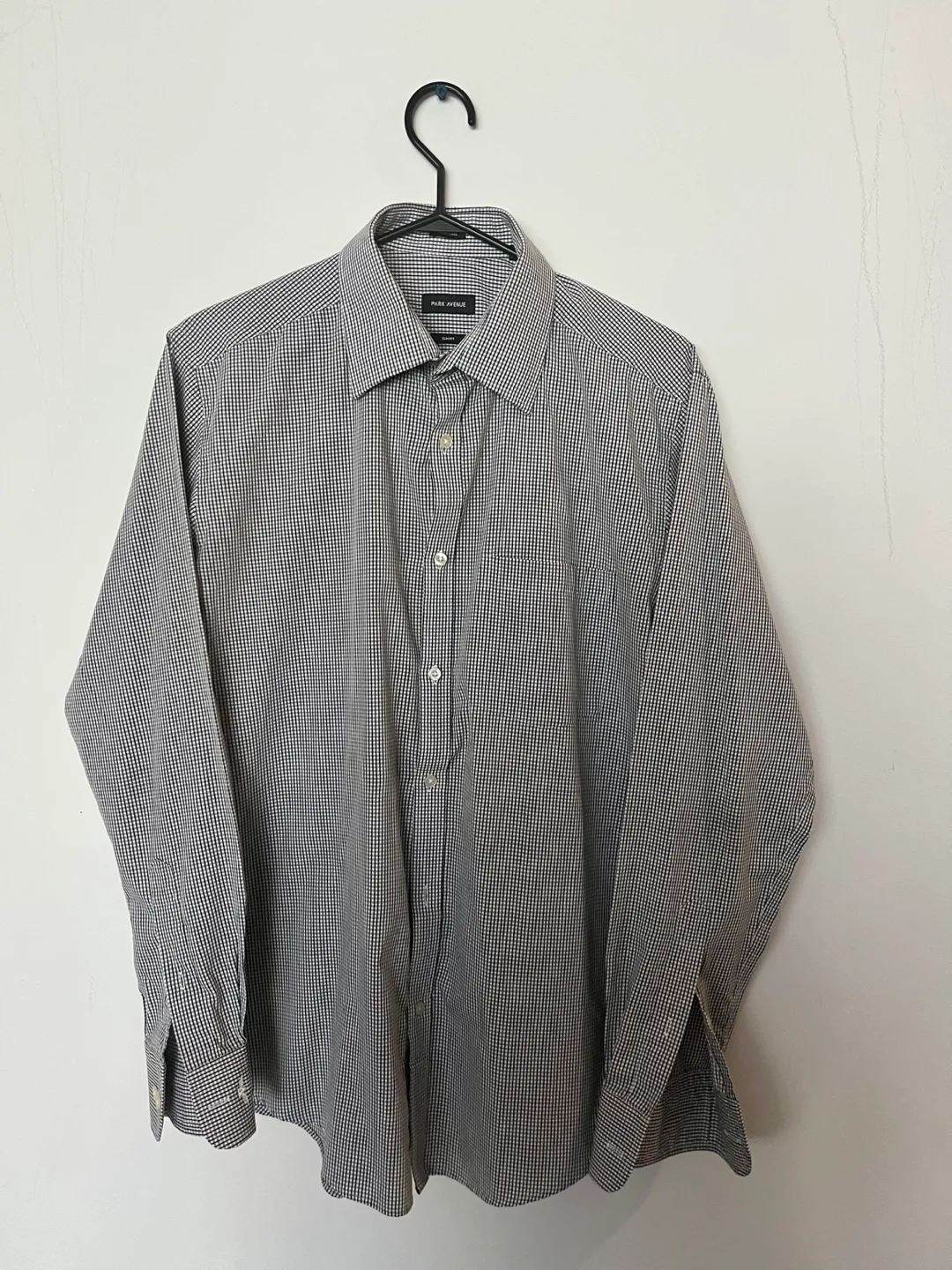 Men’s shirt, 10 for 3 image indicator(2)